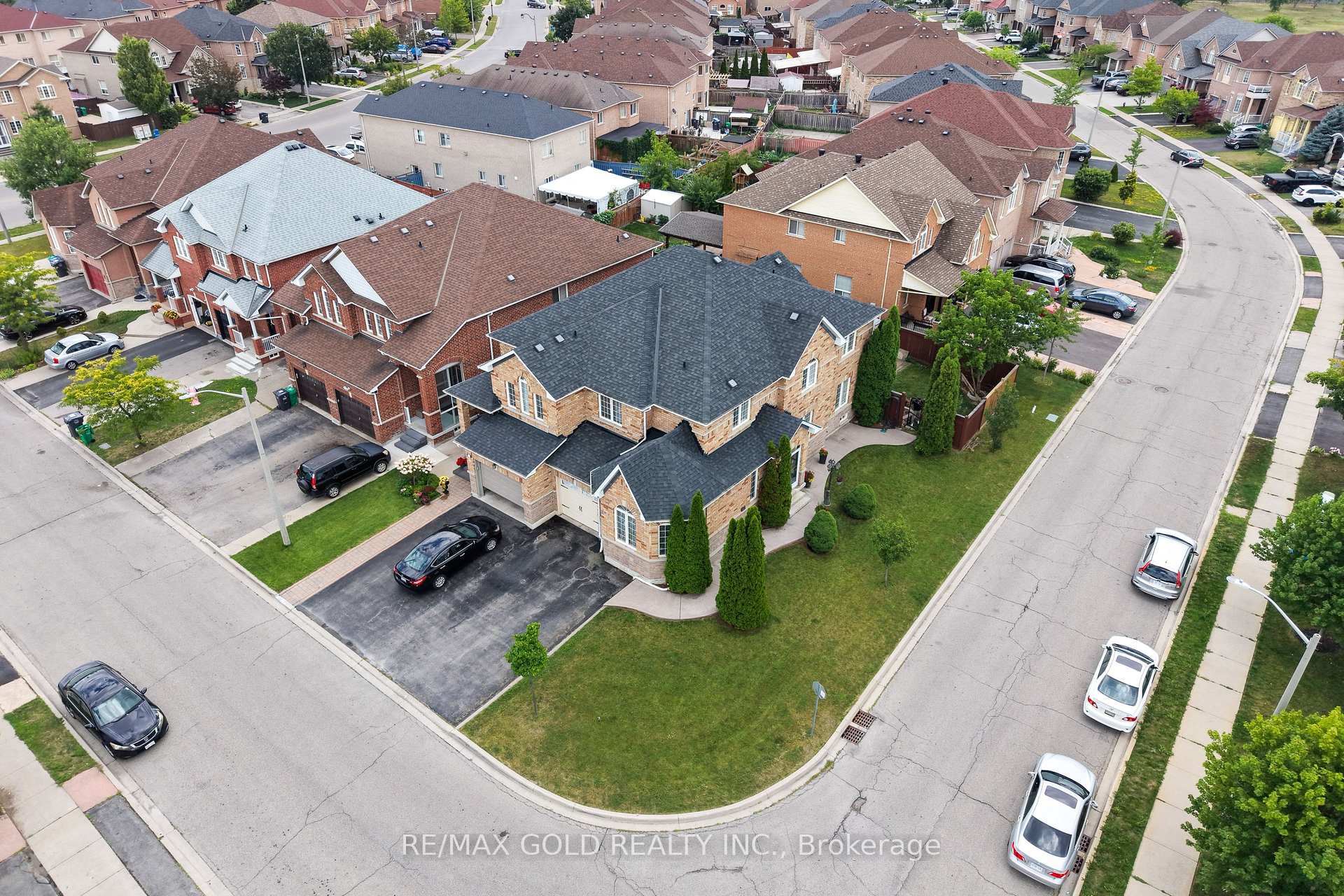Photo 25 of 35 Goreridge Crescent, Brampton, Bram East — HOMEH