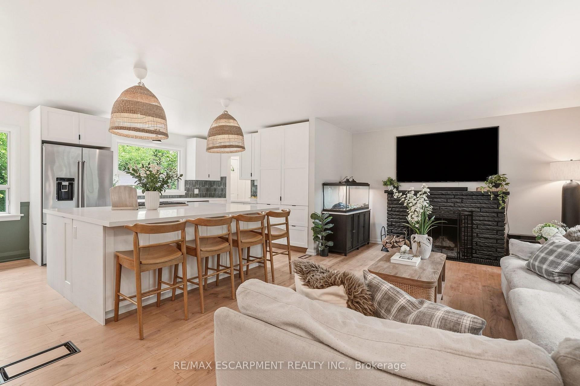Photo 6 of 271 Linden Avenue, Burlington, Shoreacres — HOMEH