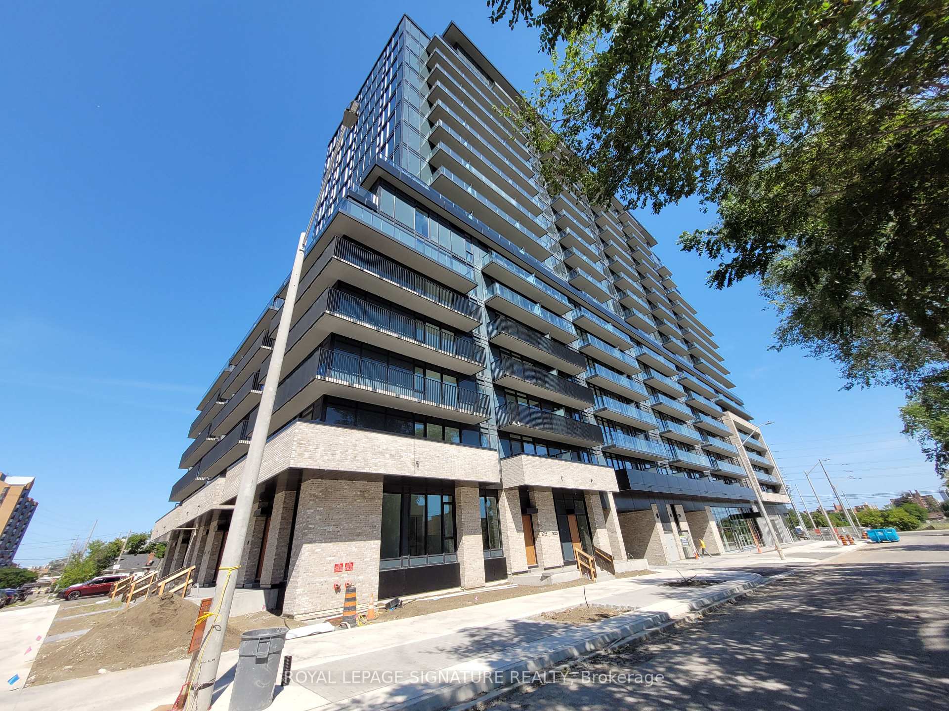 Front of Unit 1507, 3009 Novar Road