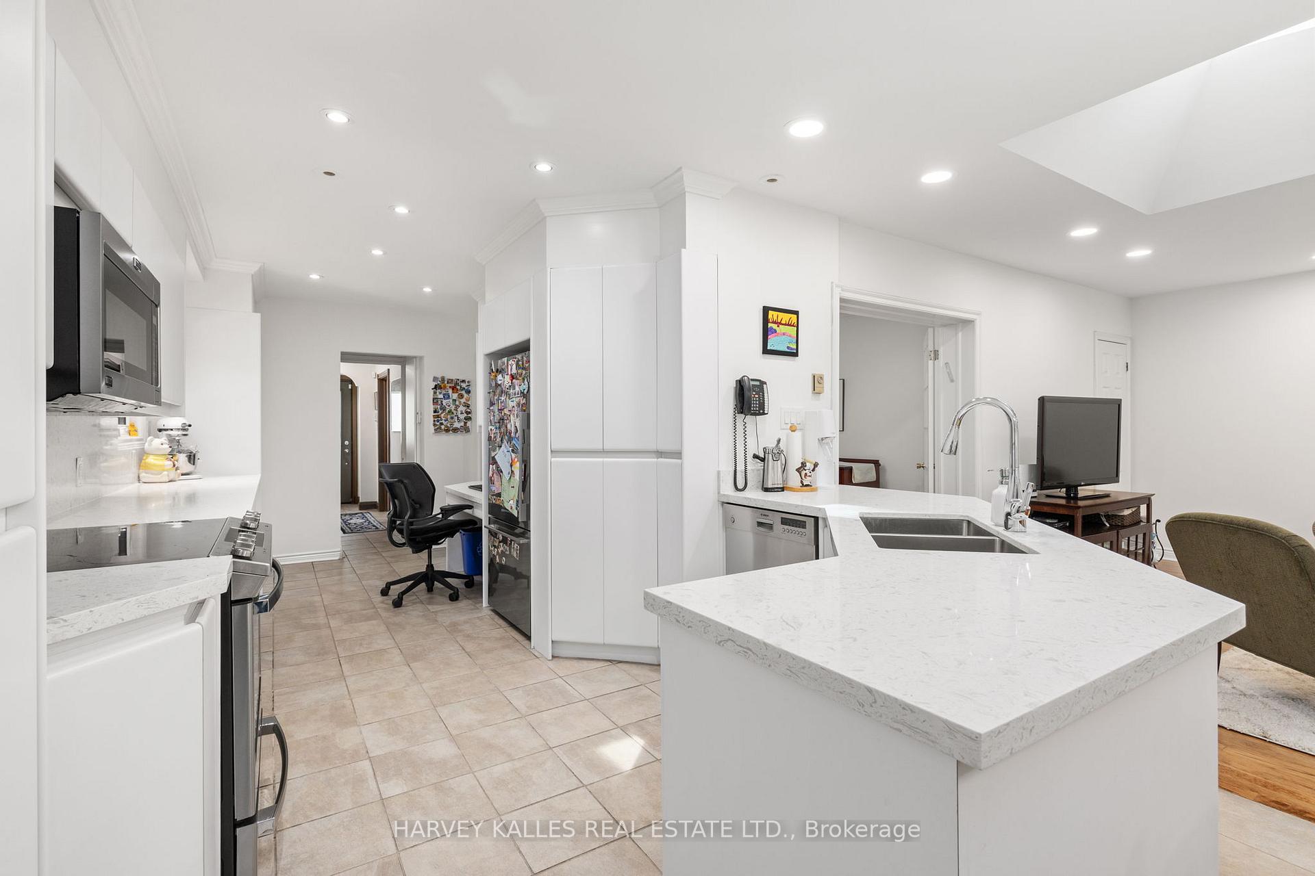 Photo 14 of 52 Park Hill Road, Toronto, Forest Hill North — HOMEH