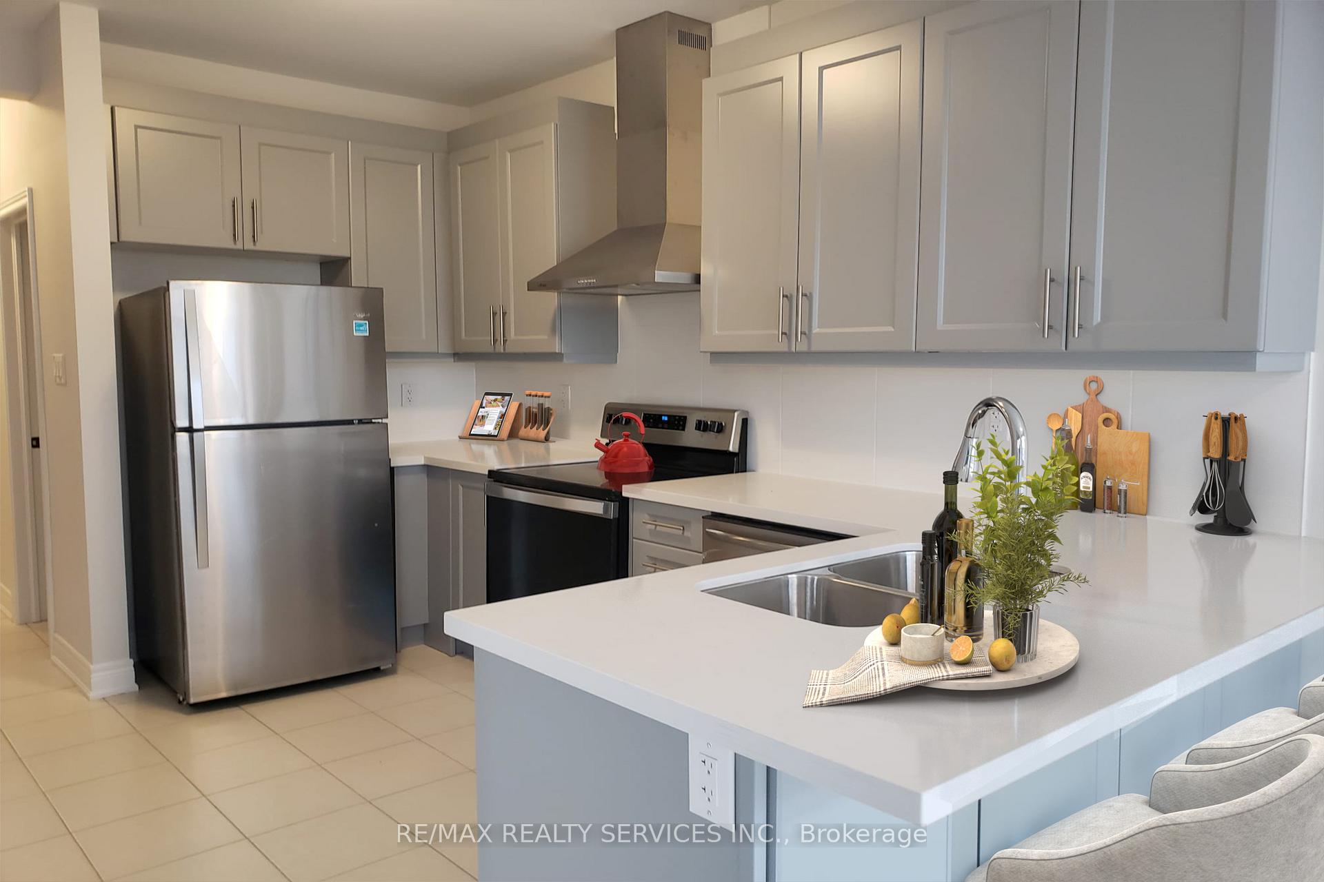 Photo 5 of 46 Branigan Crescent, Halton Hills, Georgetown — HOMEH