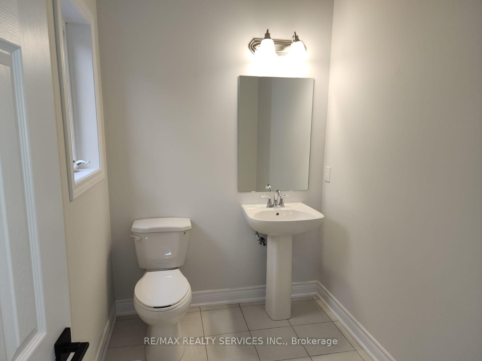 Photo 10 of 46 Branigan Crescent, Halton Hills, Georgetown — HOMEH