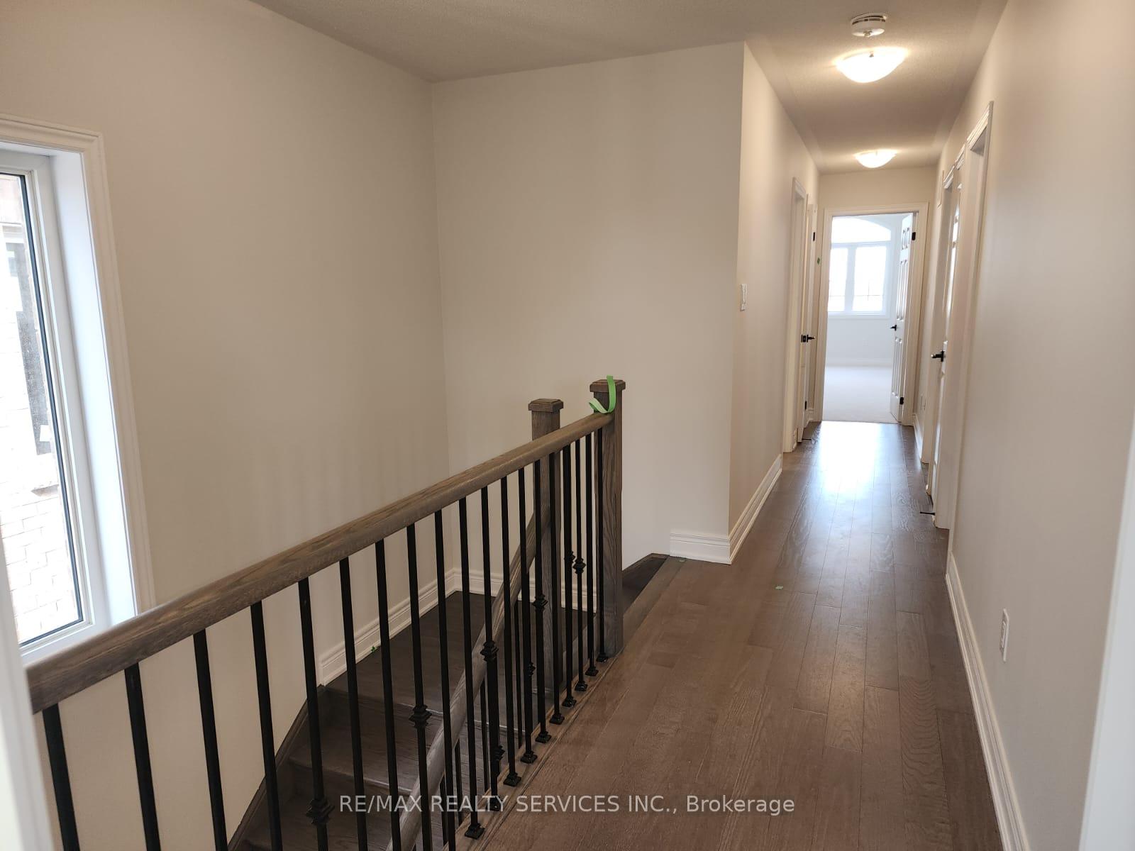 Photo 11 of 46 Branigan Crescent, Halton Hills, Georgetown — HOMEH