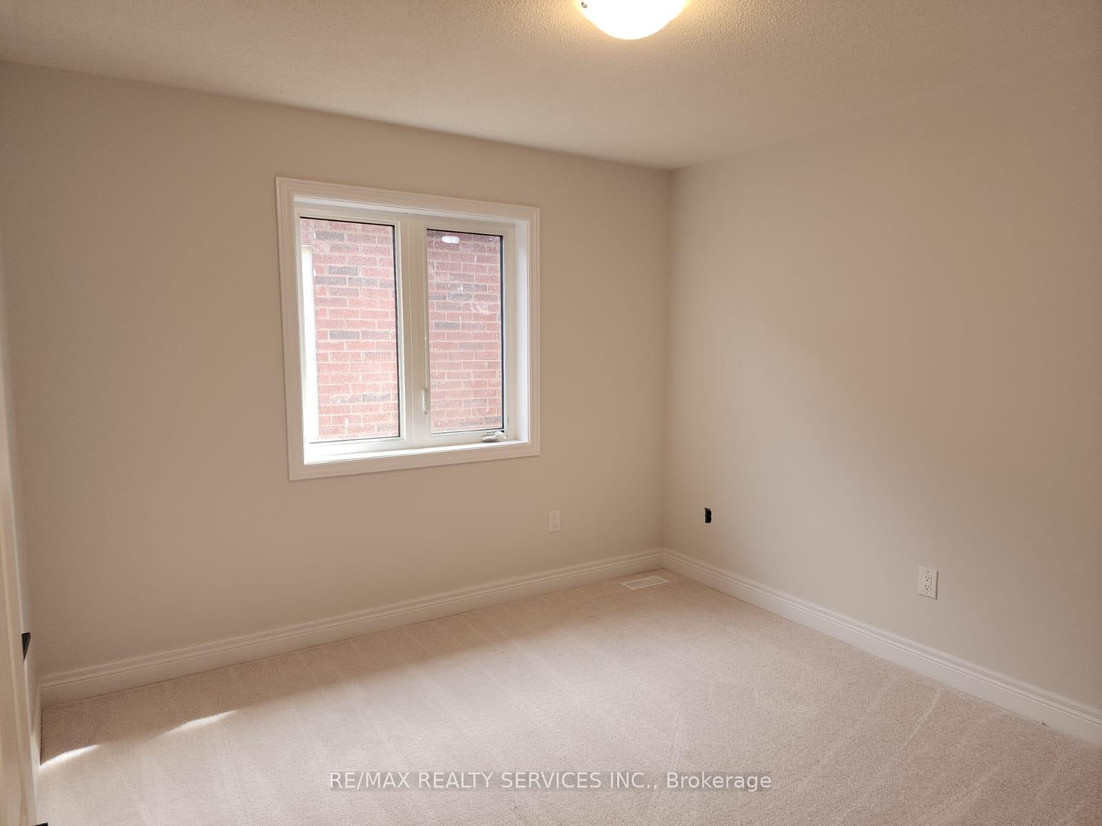 Photo 18 of 46 Branigan Crescent, Halton Hills, Georgetown — HOMEH