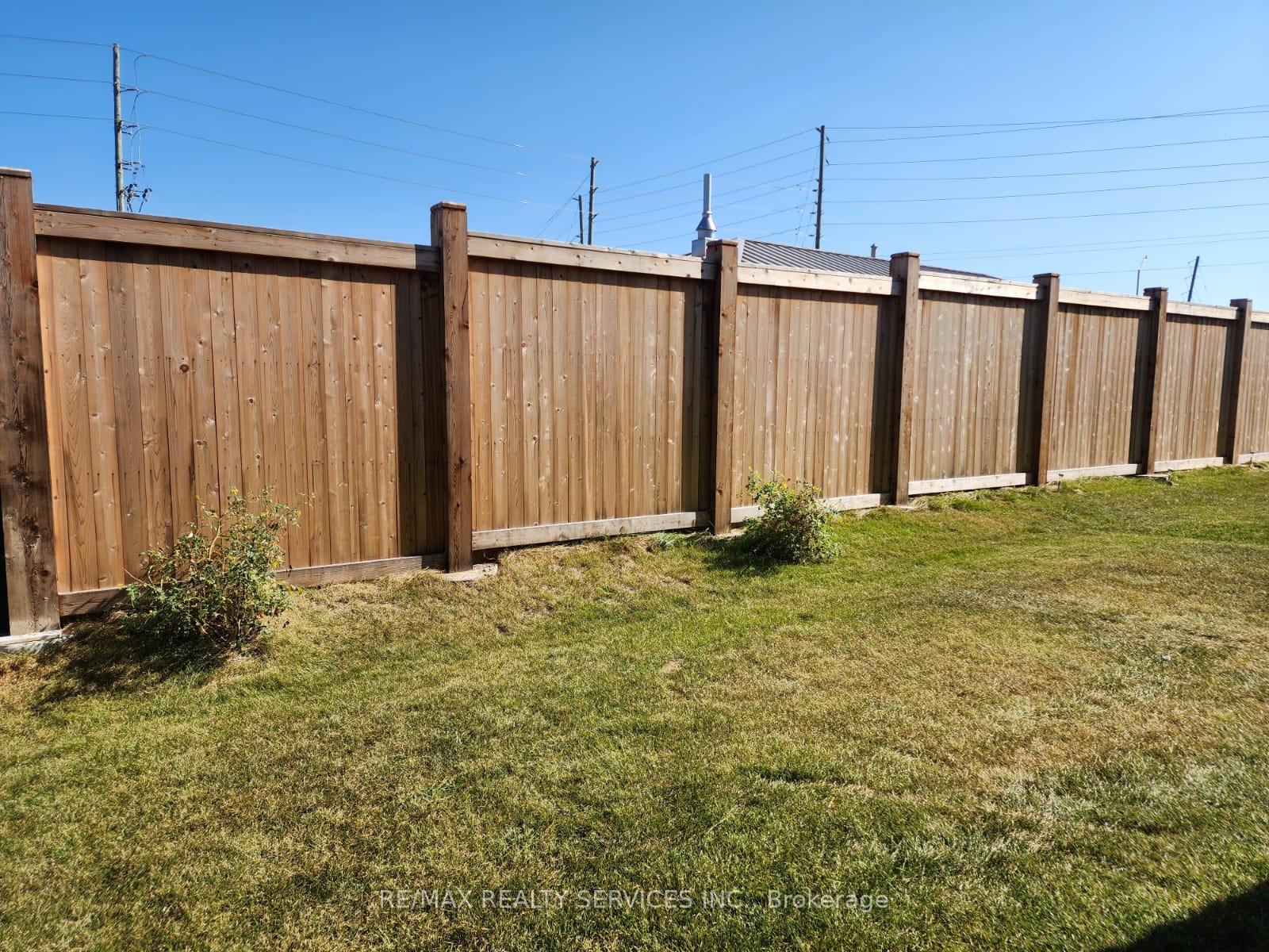 Photo 25 of 46 Branigan Crescent, Halton Hills, Georgetown — HOMEH