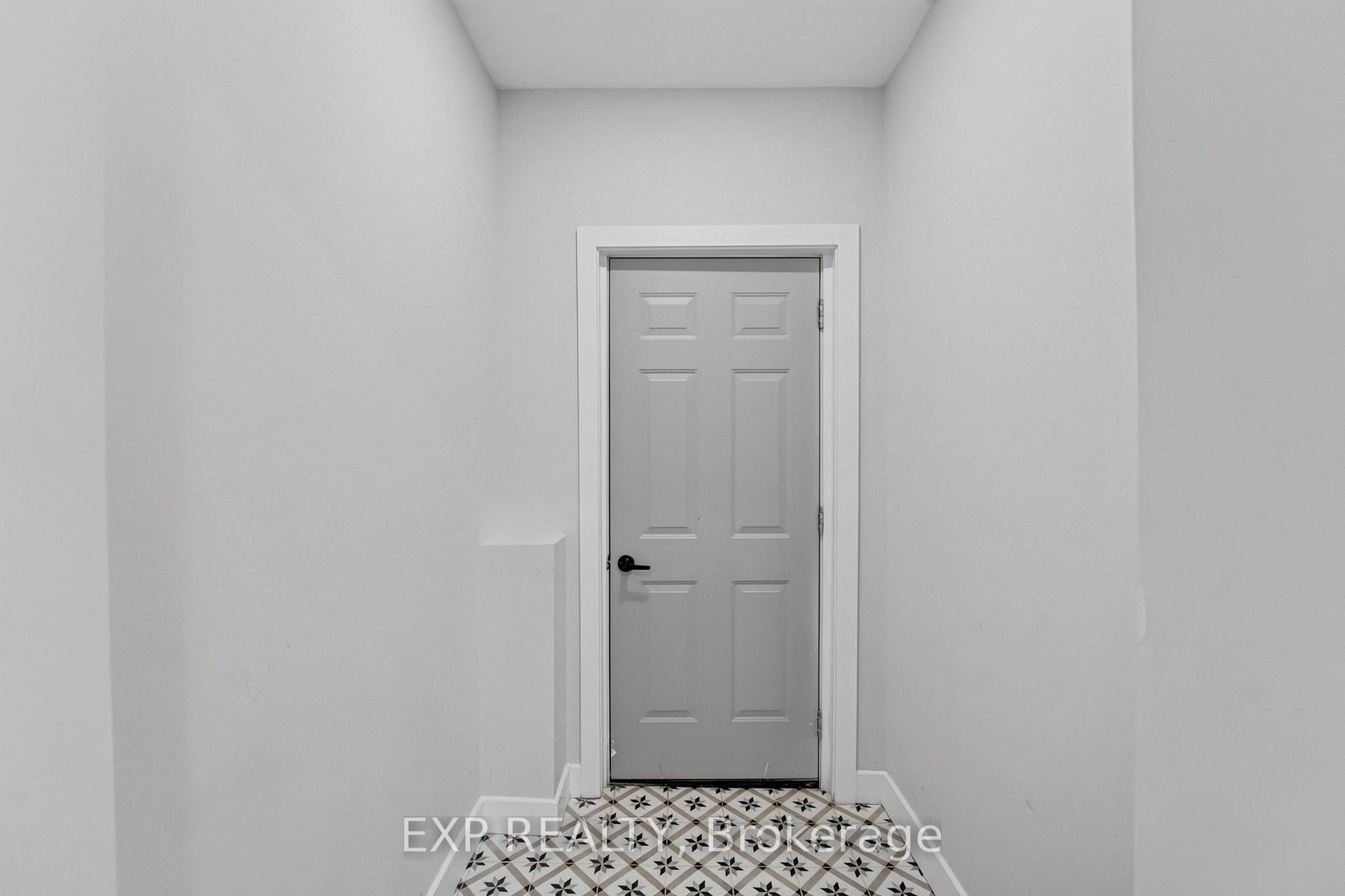 Photo 26 of 325 Queensdale Avenue E, Hamilton, Inch Park — HOMEH