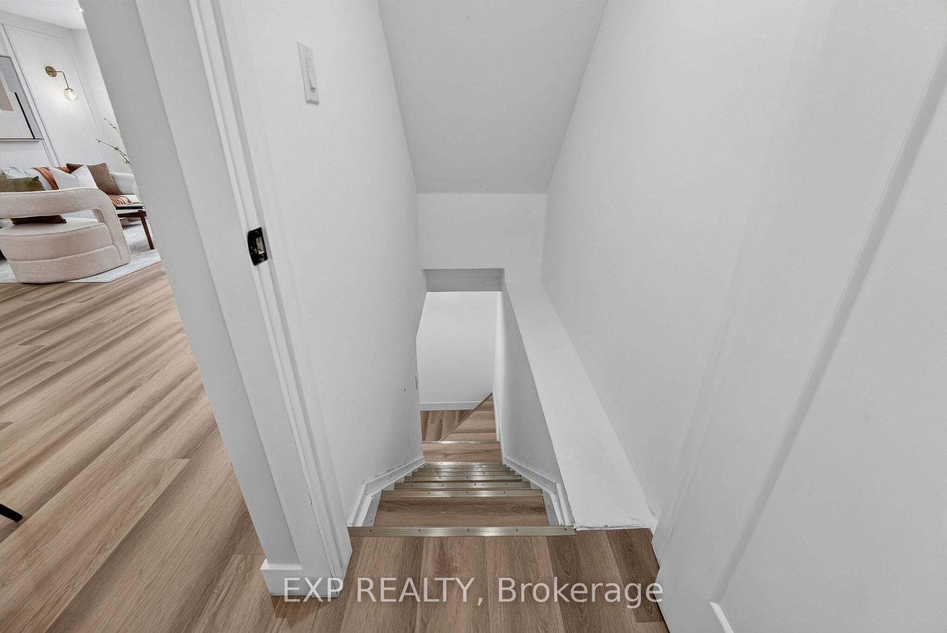 Photo 45 of 325 Queensdale Avenue E, Hamilton, Inch Park — HOMEH