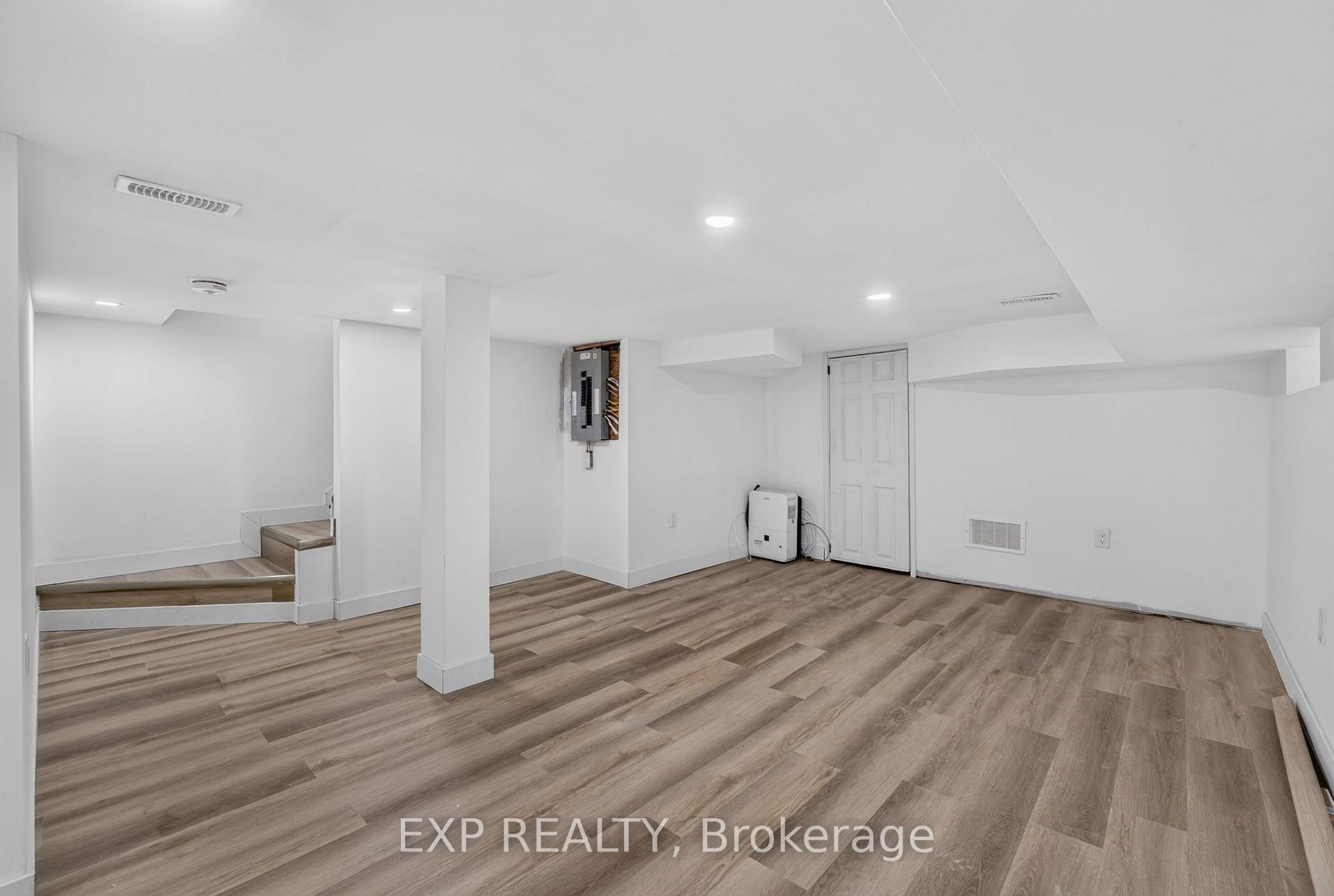Photo 46 of 325 Queensdale Avenue E, Hamilton, Inch Park — HOMEH