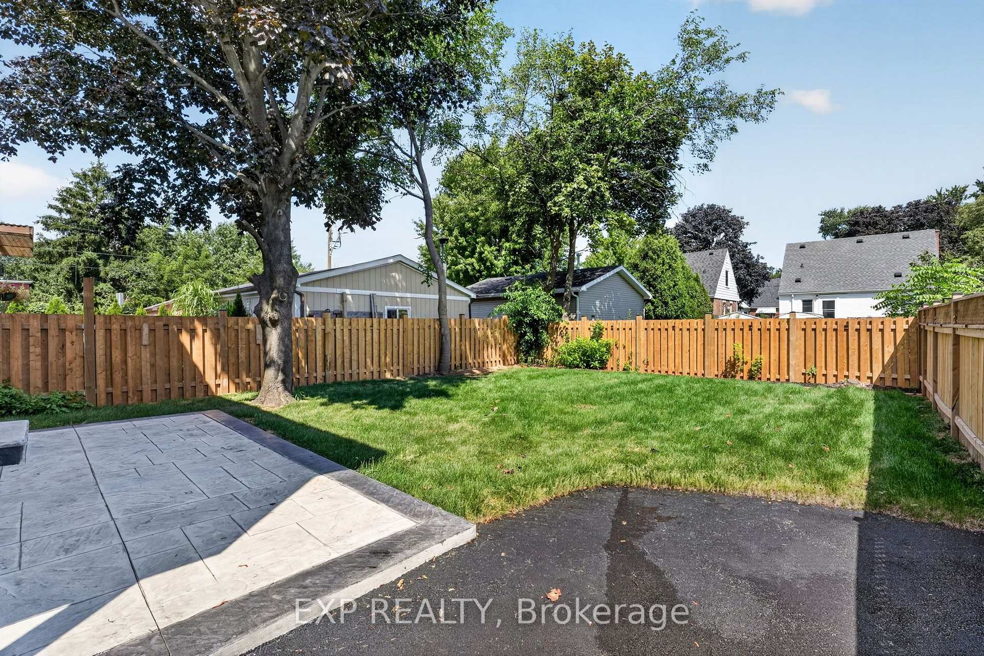 Photo 47 of 325 Queensdale Avenue E, Hamilton, Inch Park — HOMEH