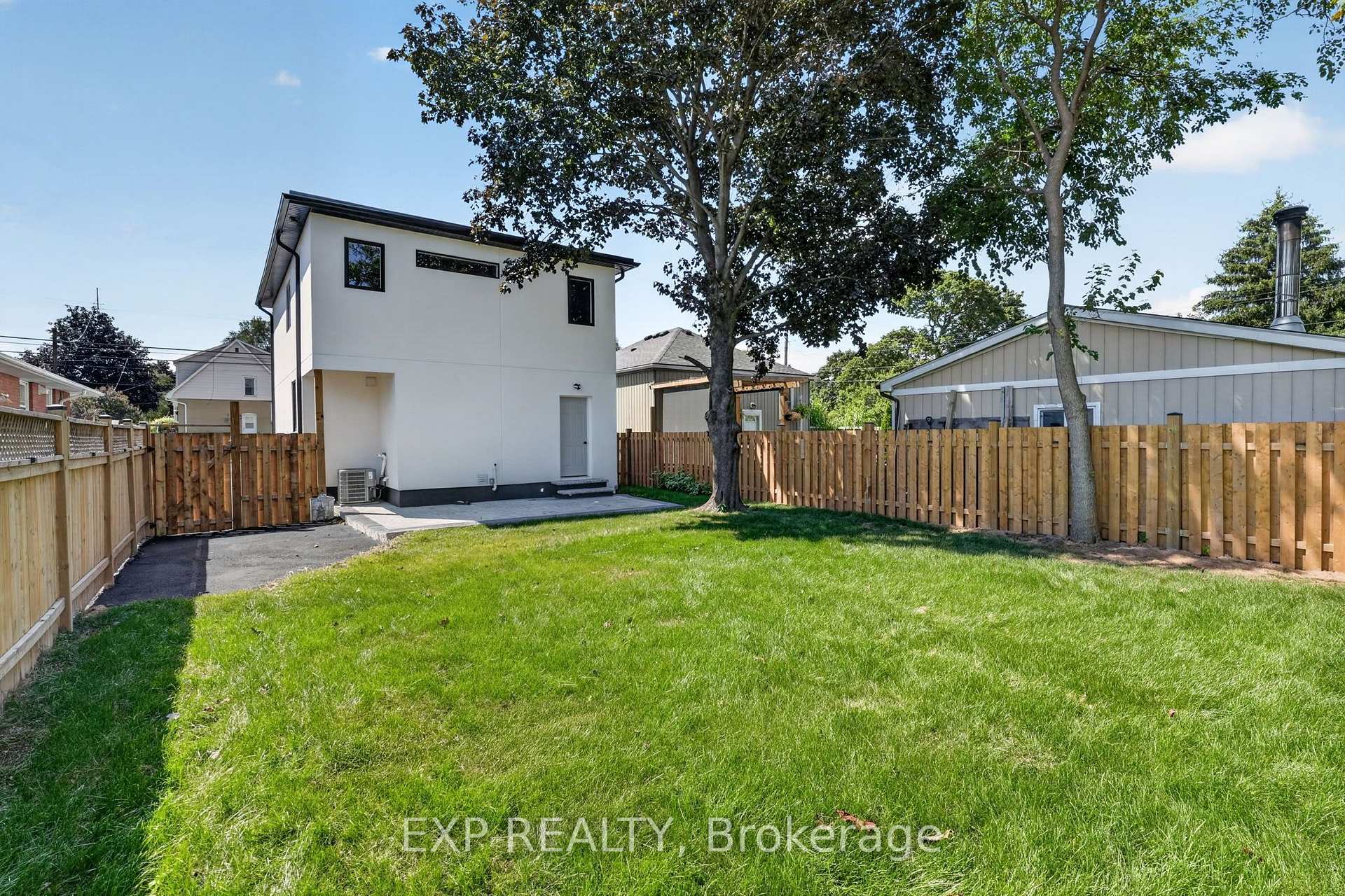 Photo 48 of 325 Queensdale Avenue E, Hamilton, Inch Park — HOMEH