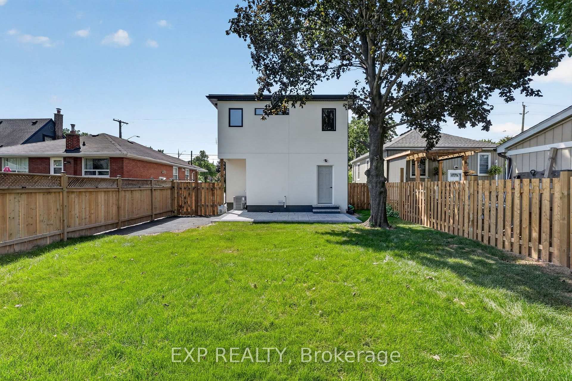 Photo 49 of 325 Queensdale Avenue E, Hamilton, Inch Park — HOMEH
