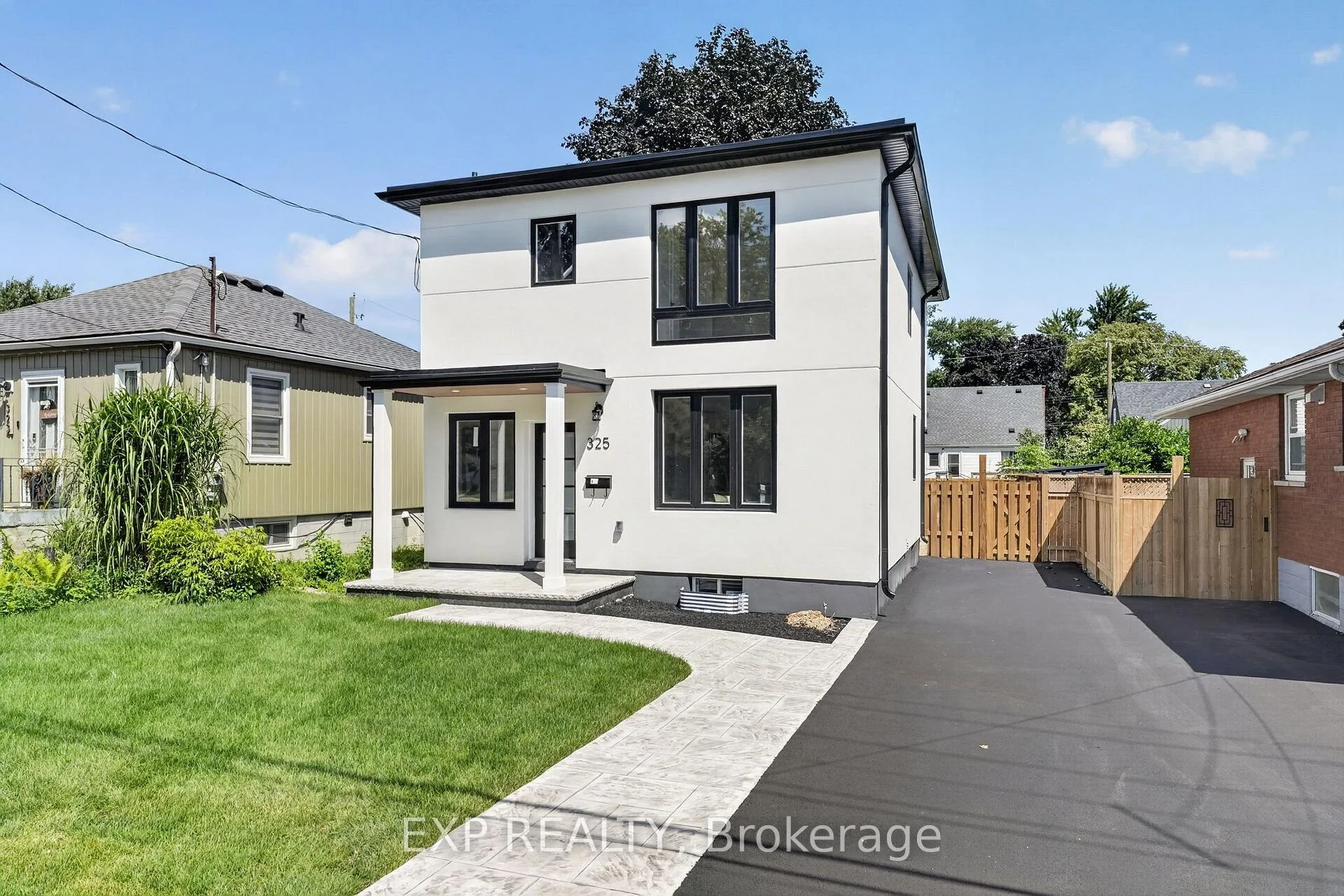 Photo 4 of 325 Queensdale Avenue E, Hamilton, Inch Park — HOMEH