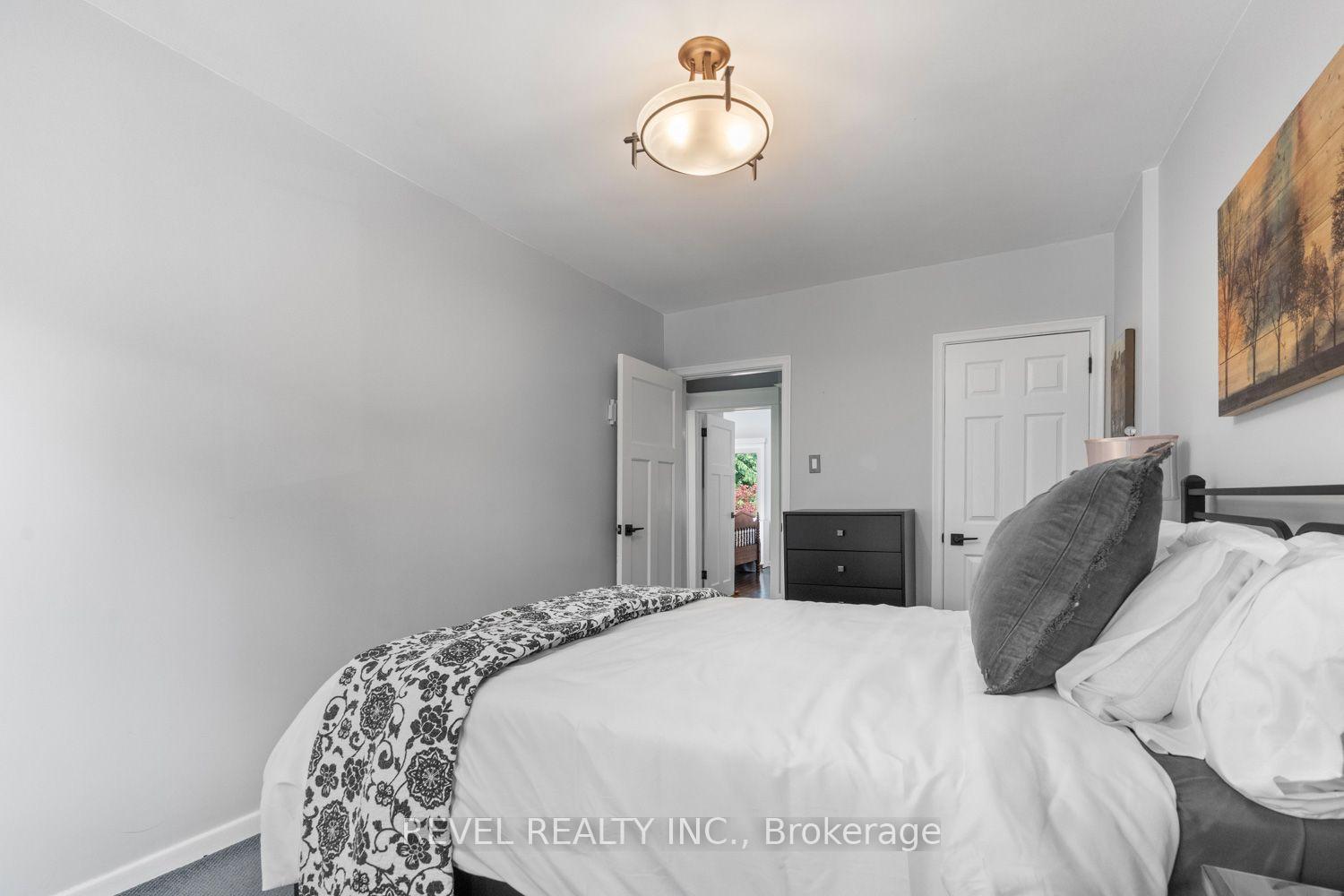Photo 16 of 165 Northcliffe Boulevard, Toronto, Oakwood Village — HOMEH
