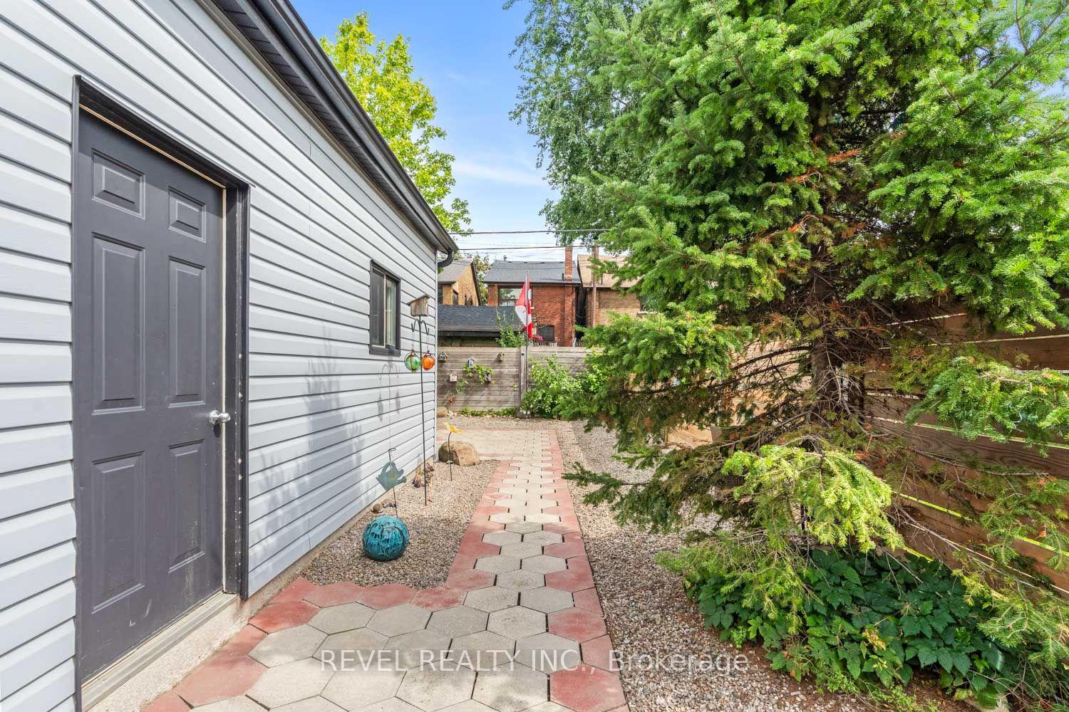 Photo 35 of 165 Northcliffe Boulevard, Toronto, Oakwood Village — HOMEH