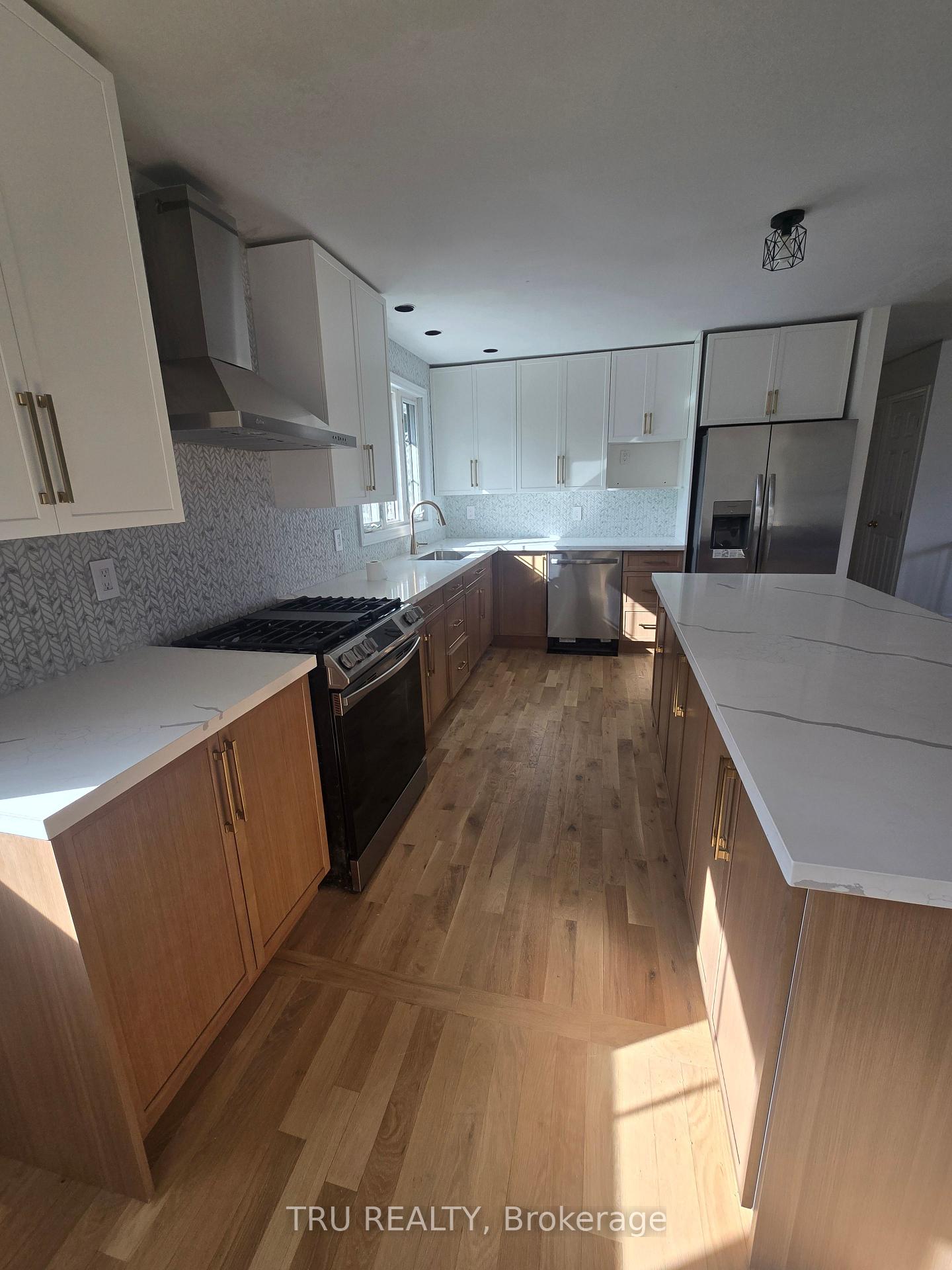 Photo 8 of 14 Langholm Crescent, Ottawa, Barrhaven - Pheasant Run — HOMEH