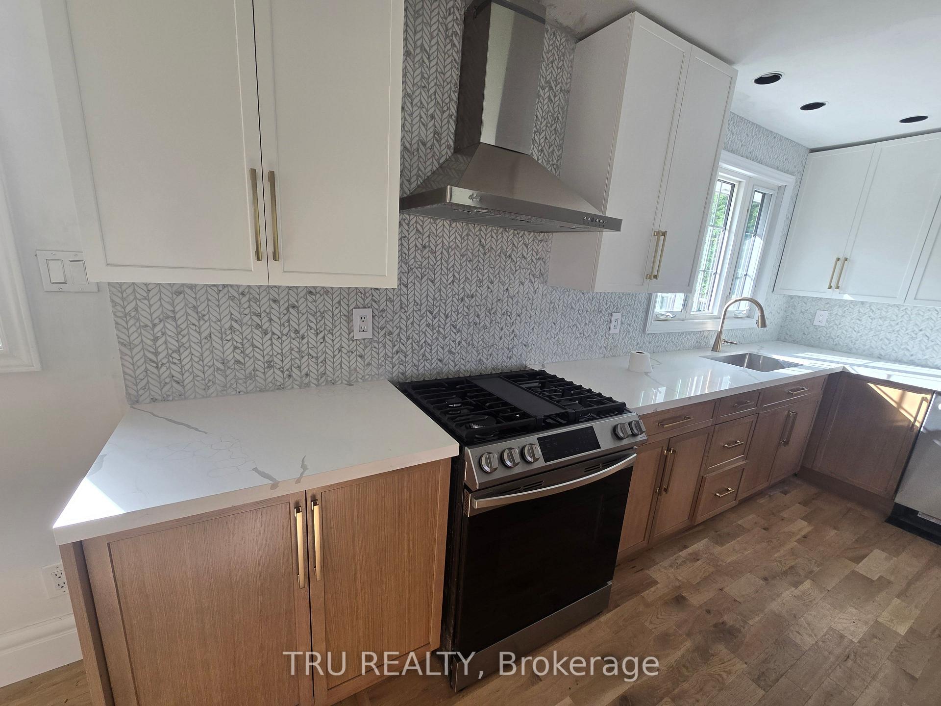 Photo 9 of 14 Langholm Crescent, Ottawa, Barrhaven - Pheasant Run — HOMEH