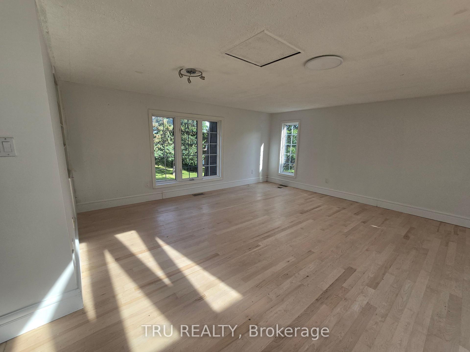 Photo 18 of 14 Langholm Crescent, Ottawa, Barrhaven - Pheasant Run — HOMEH