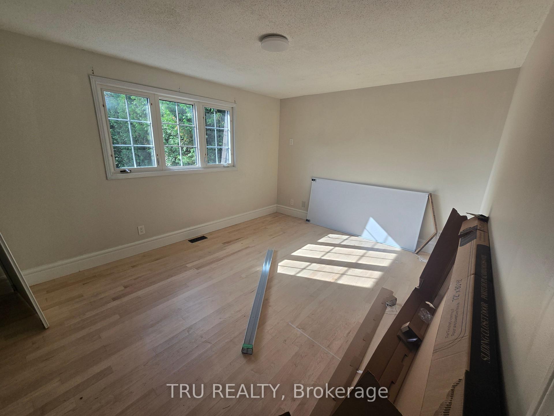 Photo 29 of 14 Langholm Crescent, Ottawa, Barrhaven - Pheasant Run — HOMEH