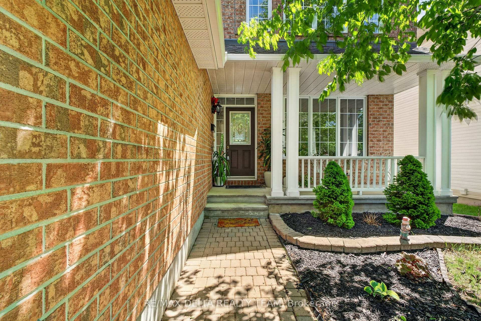 Photo 9 of 46 Brichfield Avenue, Ottawa, Kanata - Emerald Meadows/Trailwest — HOMEH