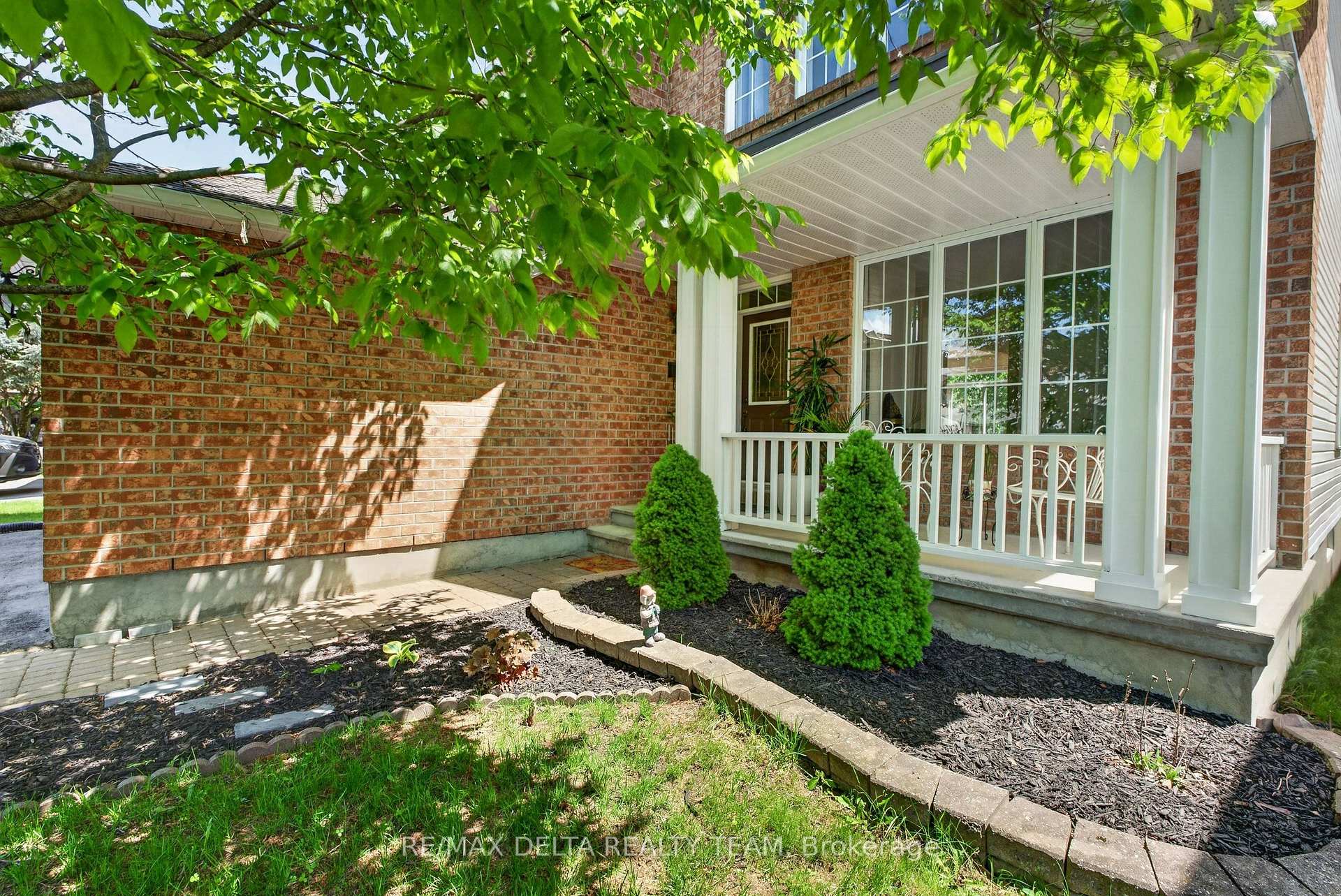 Photo 10 of 46 Brichfield Avenue, Ottawa, Kanata - Emerald Meadows/Trailwest — HOMEH