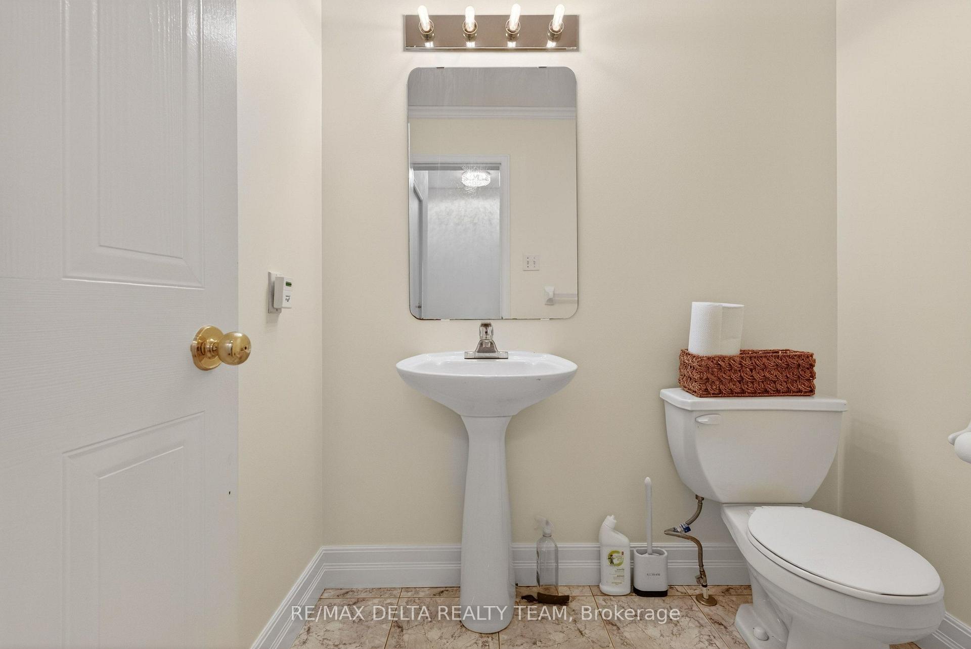 Photo 18 of 46 Brichfield Avenue, Ottawa, Kanata - Emerald Meadows/Trailwest — HOMEH