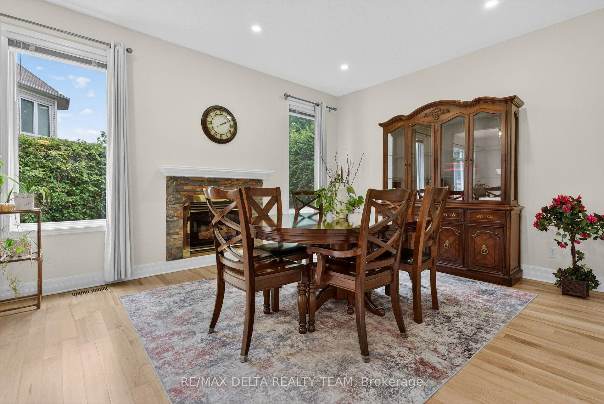 Photo 20 of 46 Brichfield Avenue, Ottawa, Kanata - Emerald Meadows/Trailwest — HOMEH