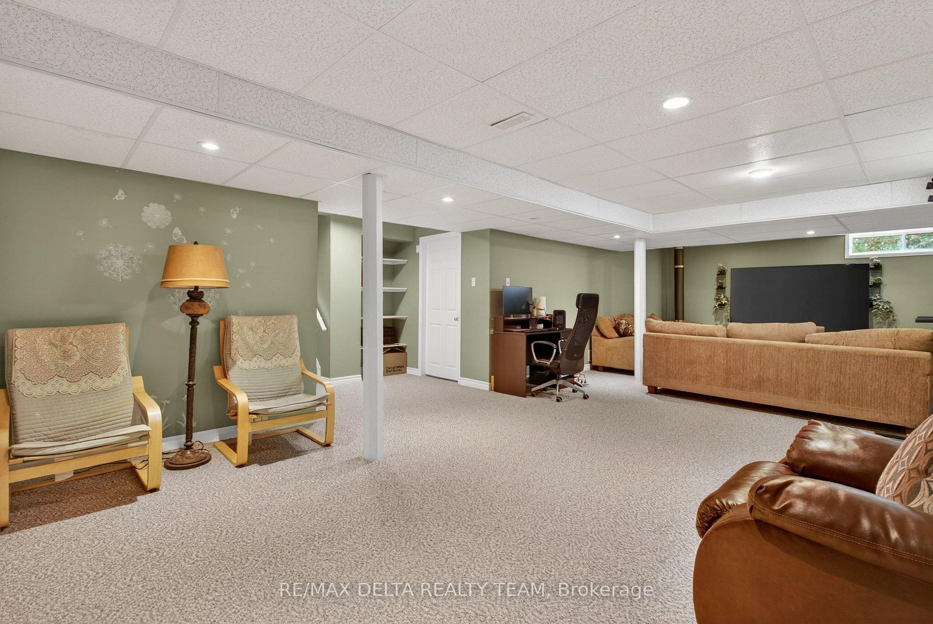 Photo 26 of 46 Brichfield Avenue, Ottawa, Kanata - Emerald Meadows/Trailwest — HOMEH