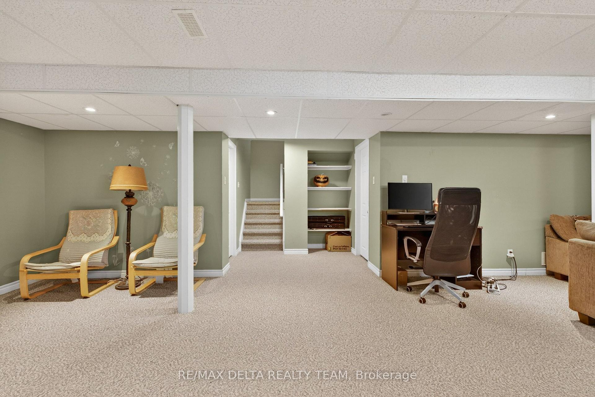 Photo 27 of 46 Brichfield Avenue, Ottawa, Kanata - Emerald Meadows/Trailwest — HOMEH