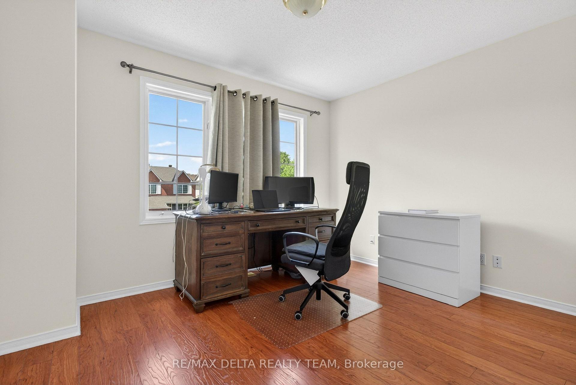 Photo 36 of 46 Brichfield Avenue, Ottawa, Kanata - Emerald Meadows/Trailwest — HOMEH