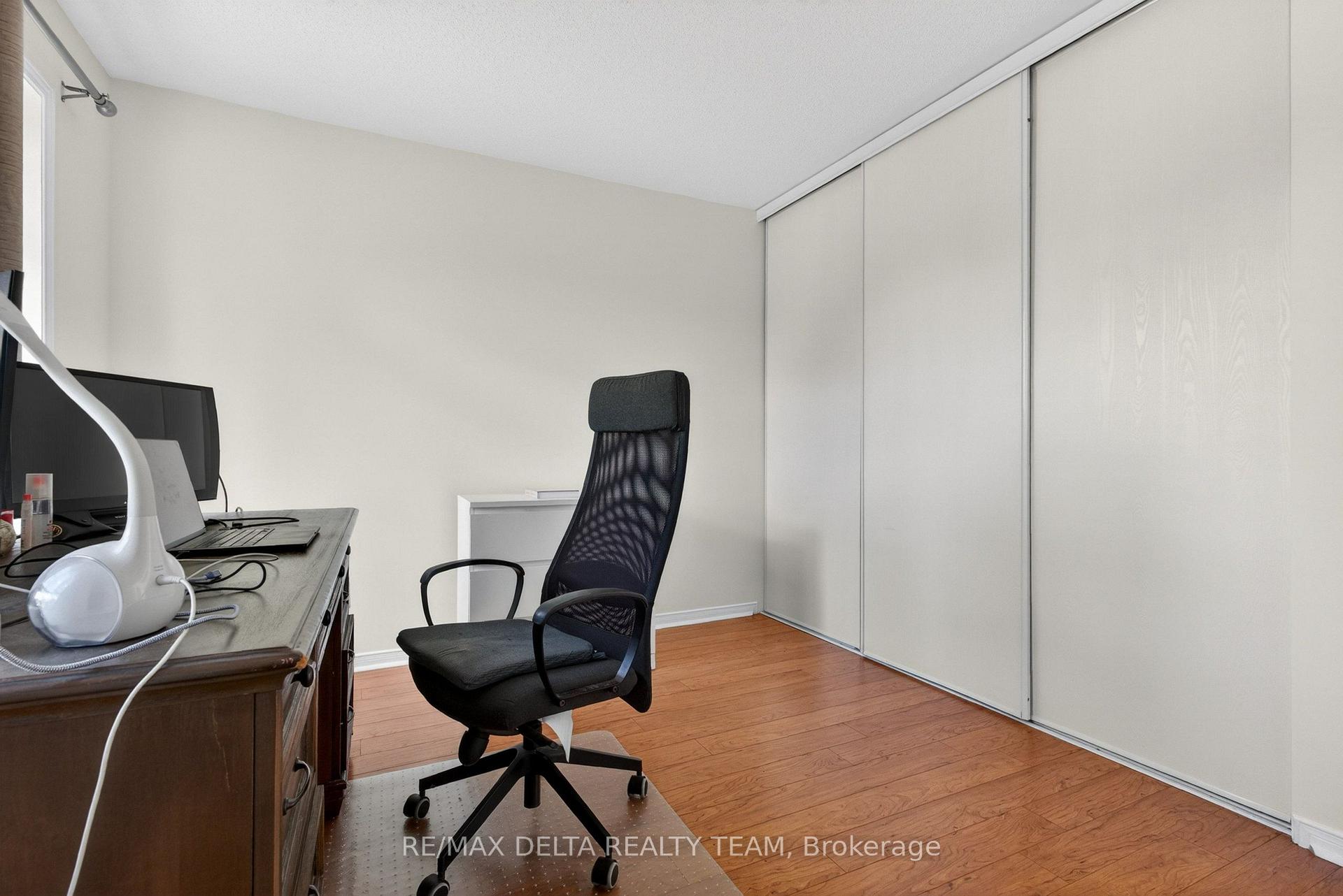 Photo 37 of 46 Brichfield Avenue, Ottawa, Kanata - Emerald Meadows/Trailwest — HOMEH