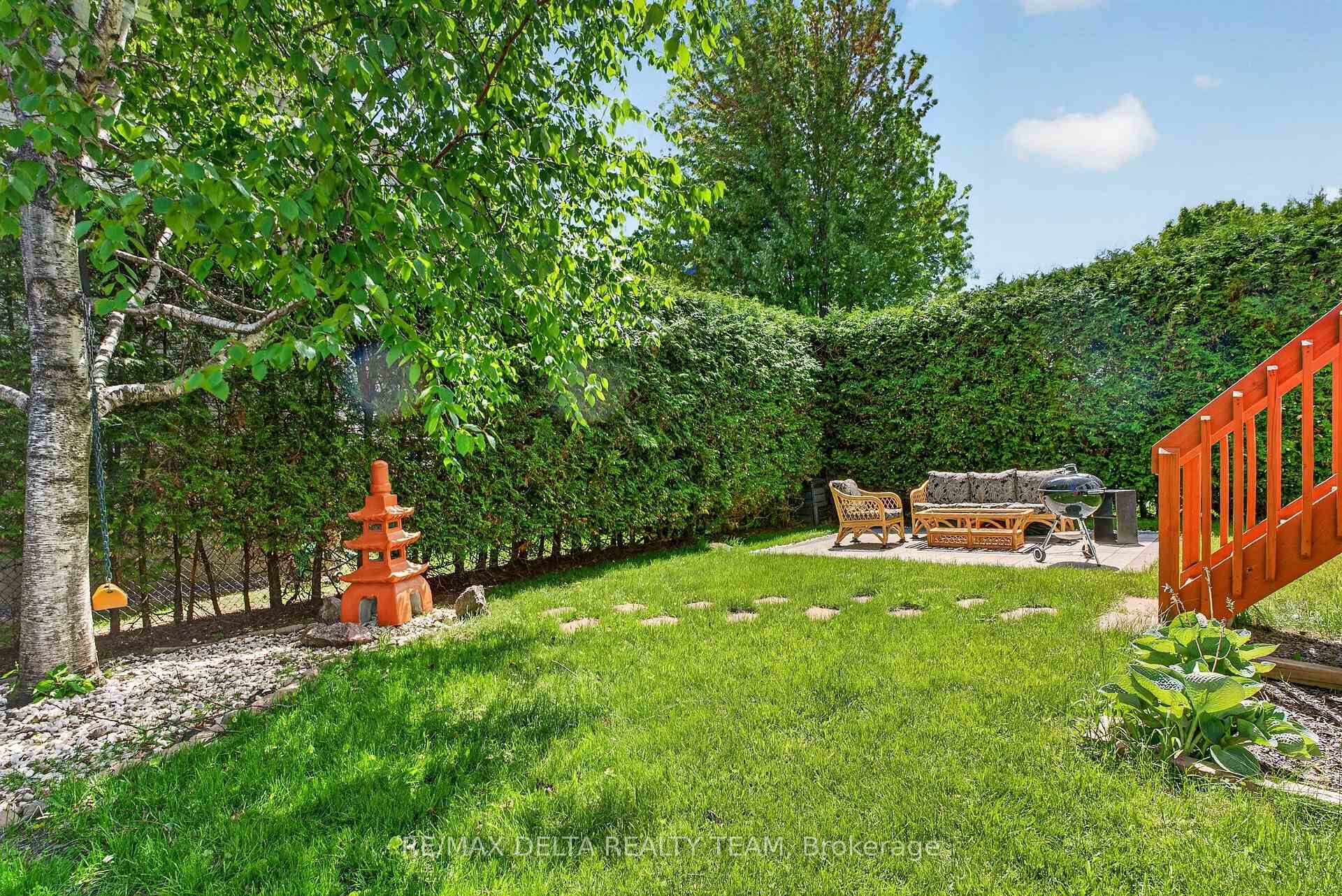 Photo 48 of 46 Brichfield Avenue, Ottawa, Kanata - Emerald Meadows/Trailwest — HOMEH