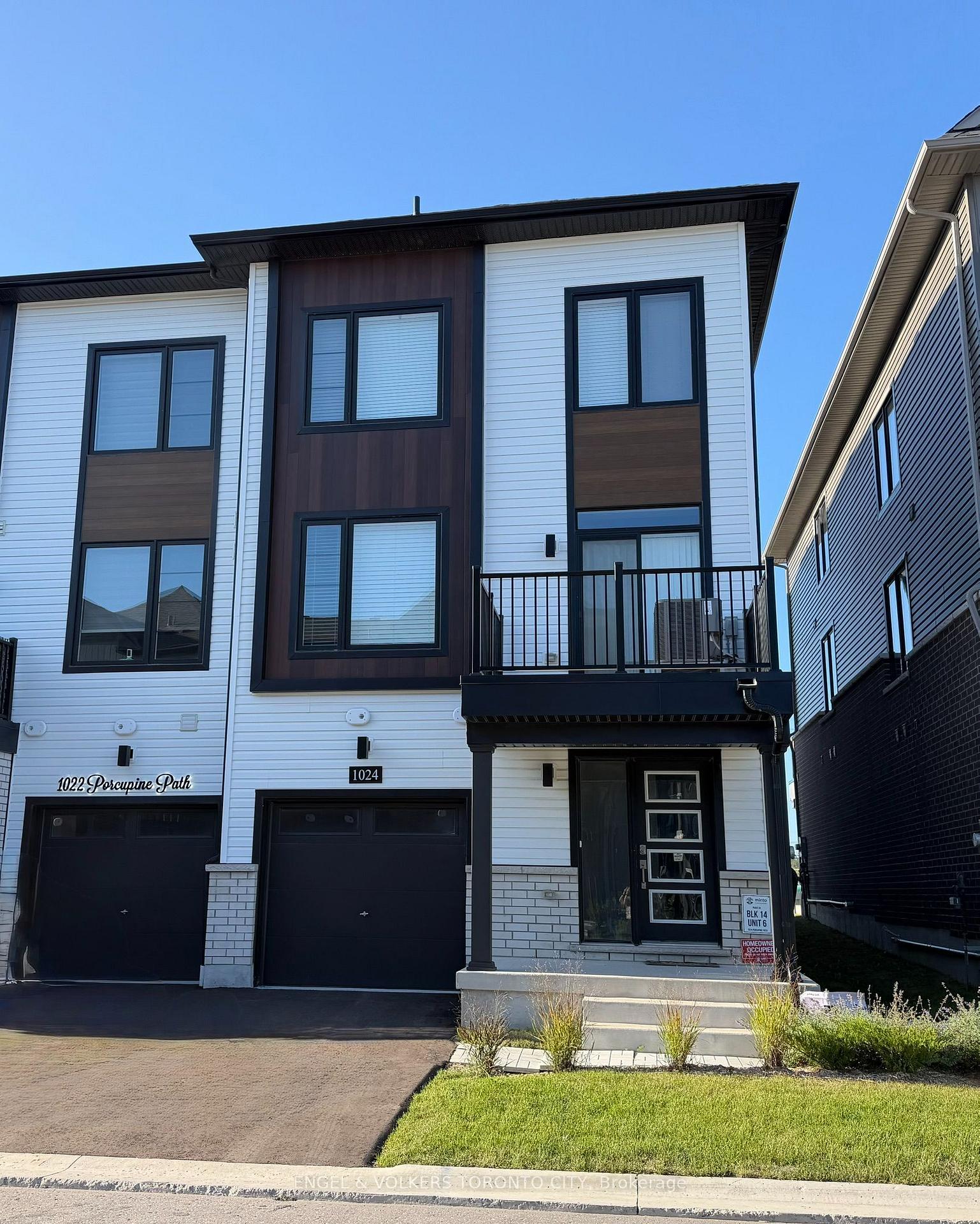 Photo 3 of 1024 Porcupine Path, Oshawa, Kedron — HOMEH