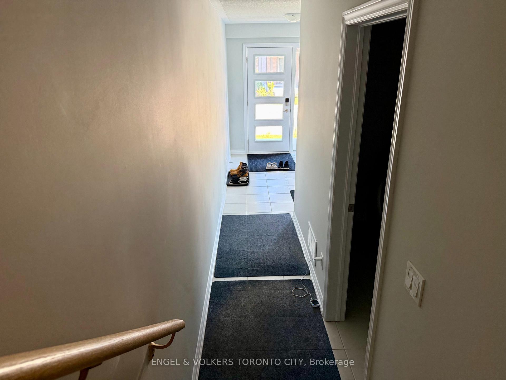 Photo 5 of 1024 Porcupine Path, Oshawa, Kedron — HOMEH
