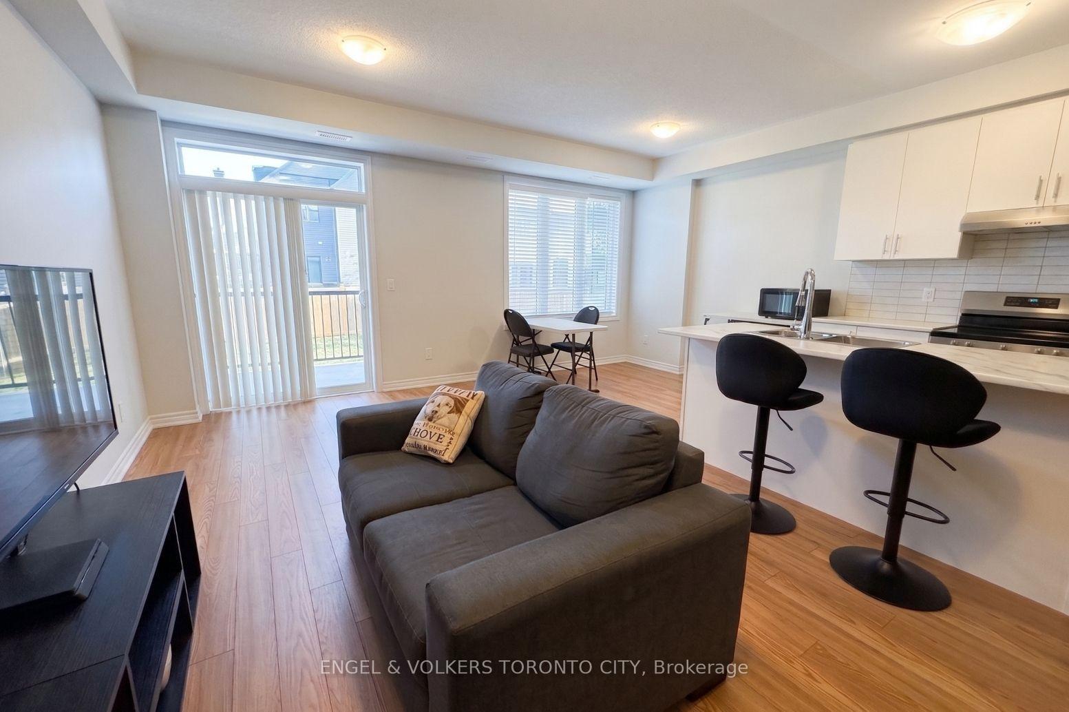 Photo 8 of 1024 Porcupine Path, Oshawa, Kedron — HOMEH