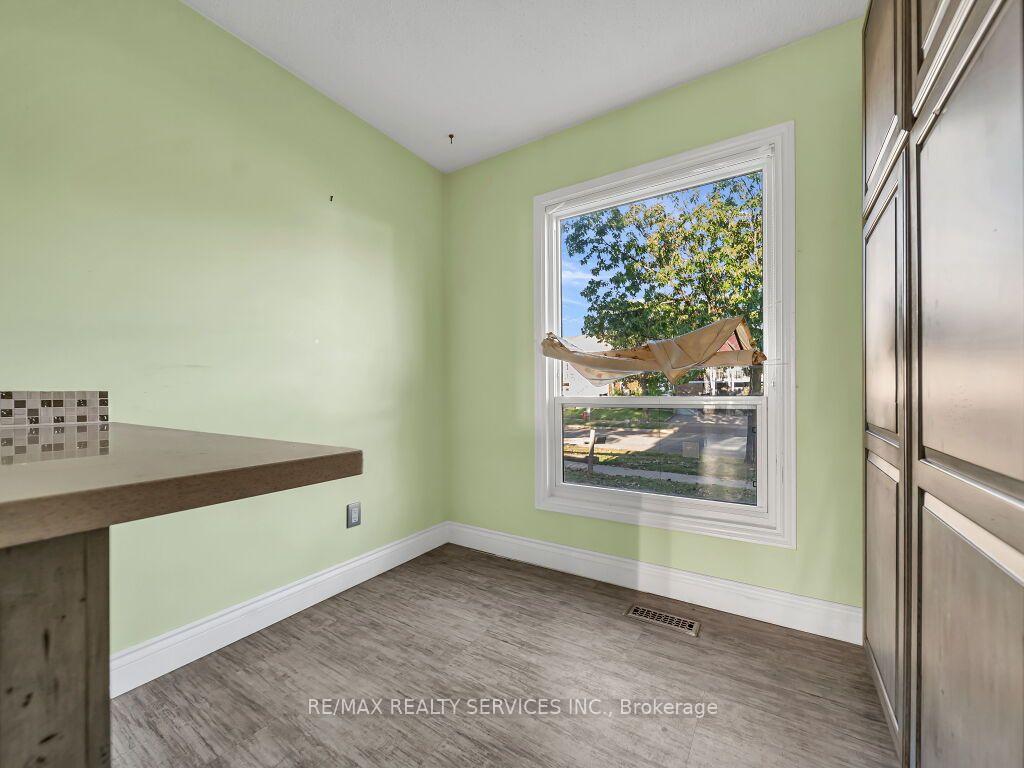 Photo 13 of 41 Simmons Boulevard, Brampton, Madoc — HOMEH