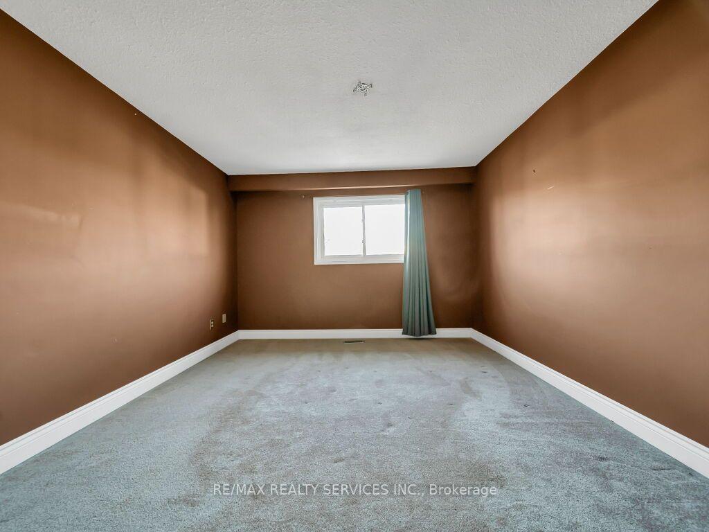 Photo 22 of 41 Simmons Boulevard, Brampton, Madoc — HOMEH