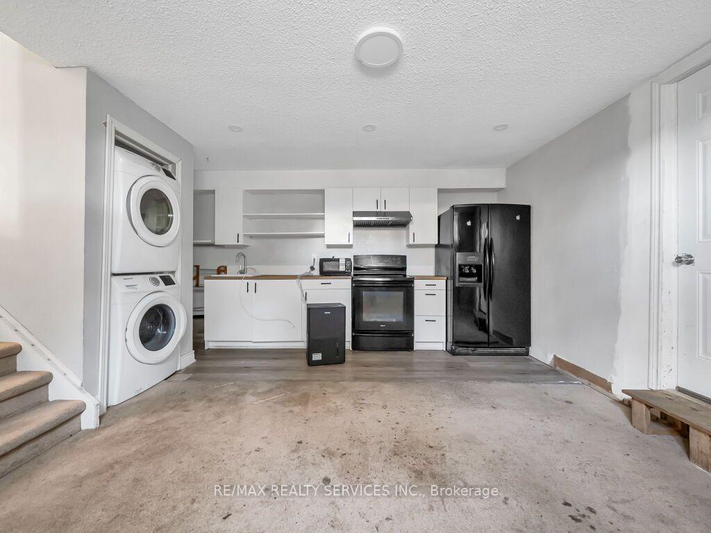 Photo 33 of 41 Simmons Boulevard, Brampton, Madoc — HOMEH