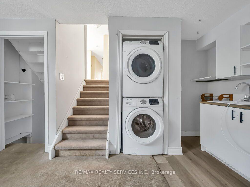 Photo 34 of 41 Simmons Boulevard, Brampton, Madoc — HOMEH