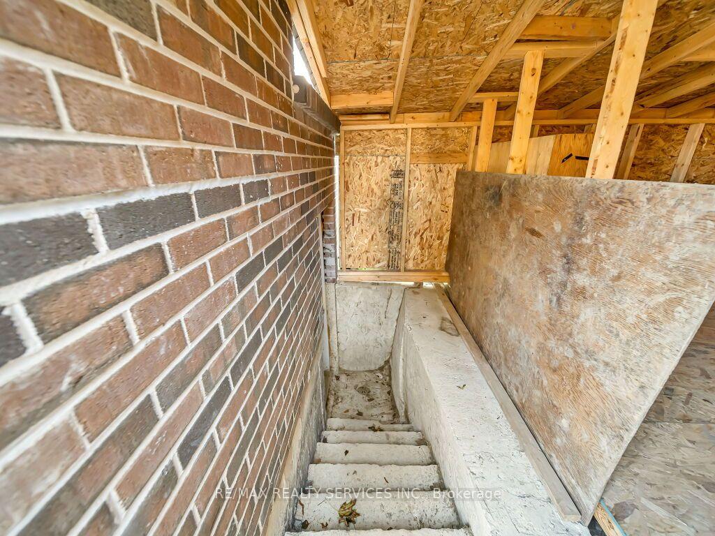 Photo 43 of 41 Simmons Boulevard, Brampton, Madoc — HOMEH