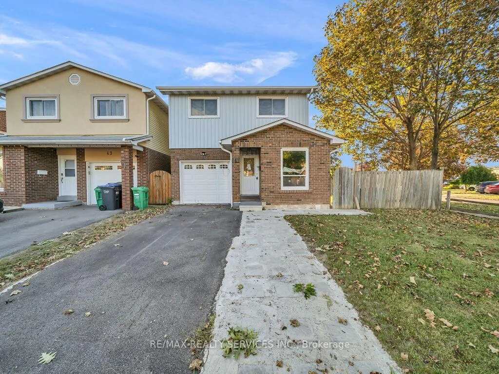 Photo 5 of 41 Simmons Boulevard, Brampton, Madoc — HOMEH