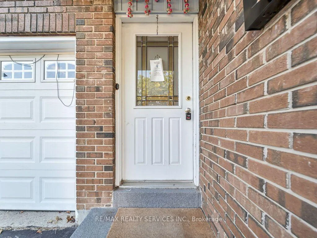Photo 6 of 41 Simmons Boulevard, Brampton, Madoc — HOMEH