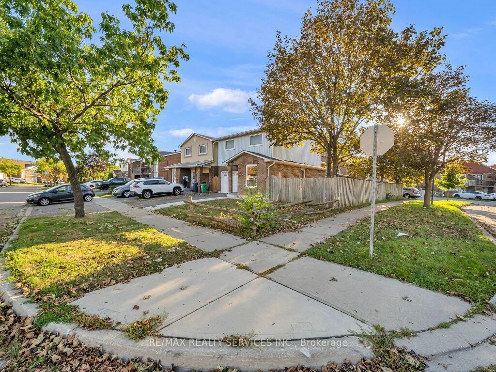 Photo 50 of 41 Simmons Boulevard, Brampton, Madoc — HOMEH