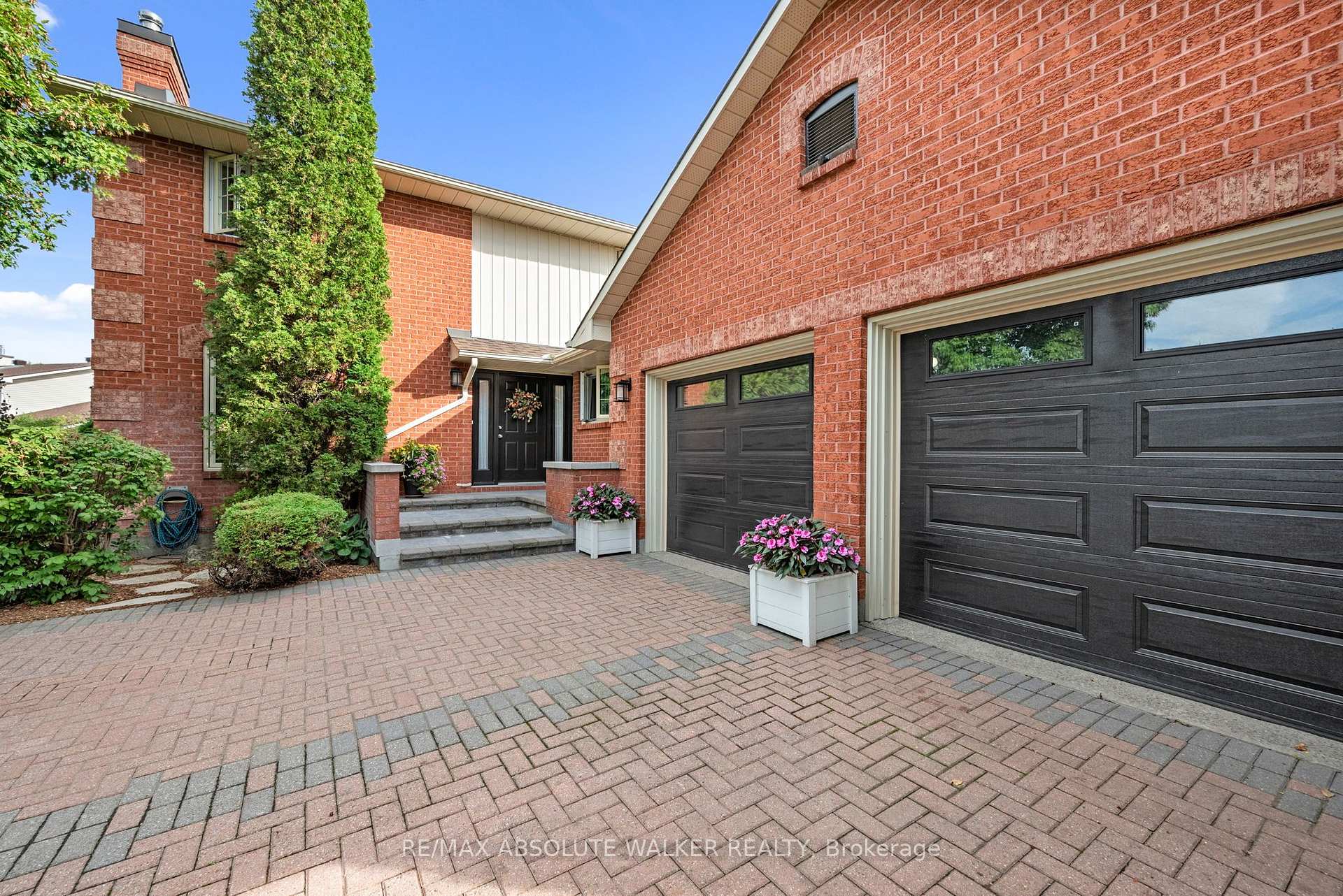Photo 4 of 7040 Shadow Ridge Drive, Ottawa, Greely — HOMEH