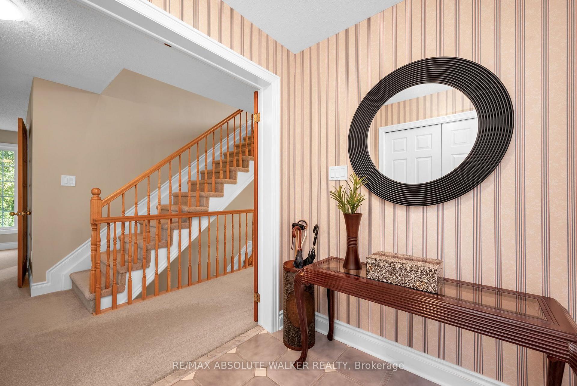 Photo 6 of 7040 Shadow Ridge Drive, Ottawa, Greely — HOMEH