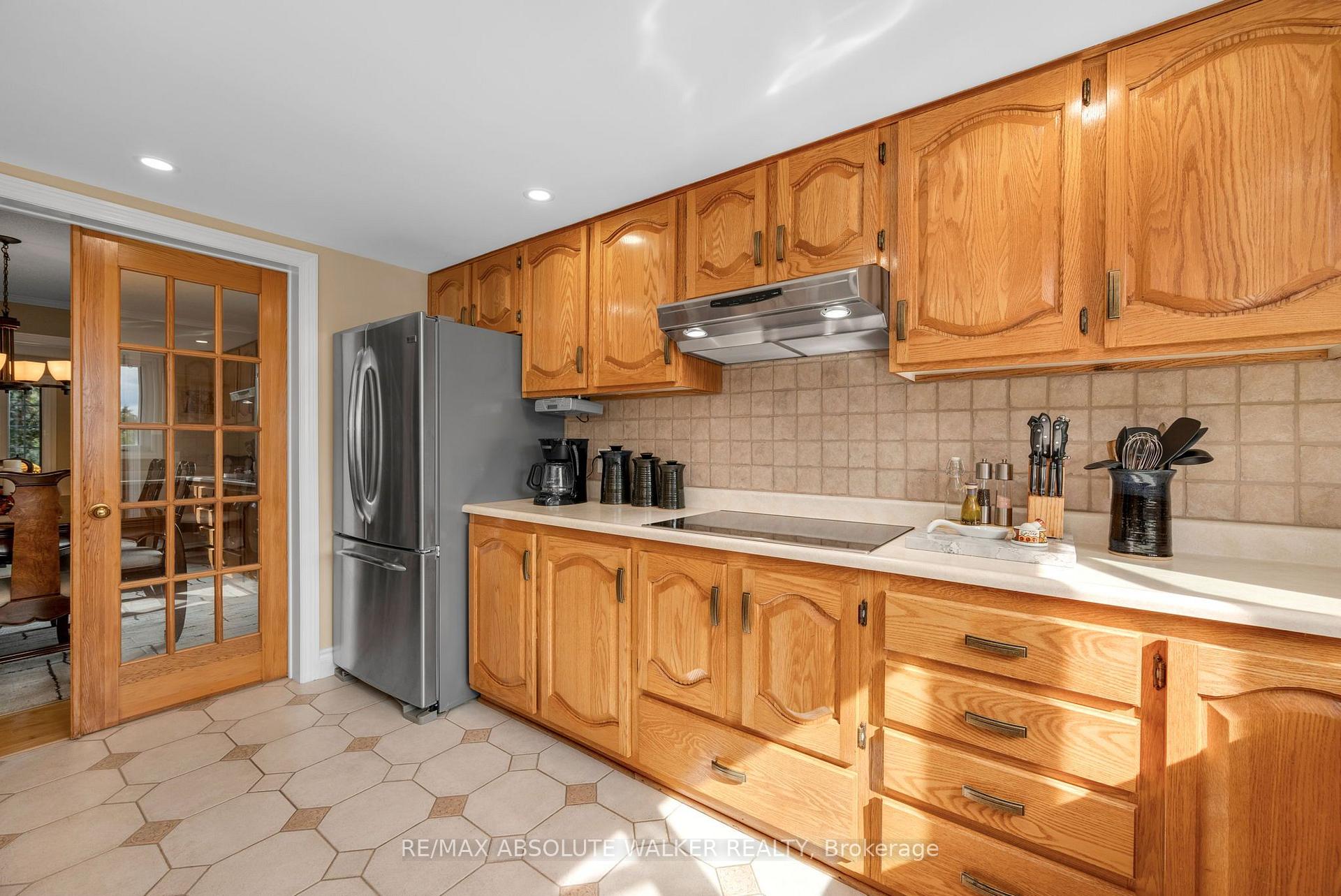 Photo 13 of 7040 Shadow Ridge Drive, Ottawa, Greely — HOMEH