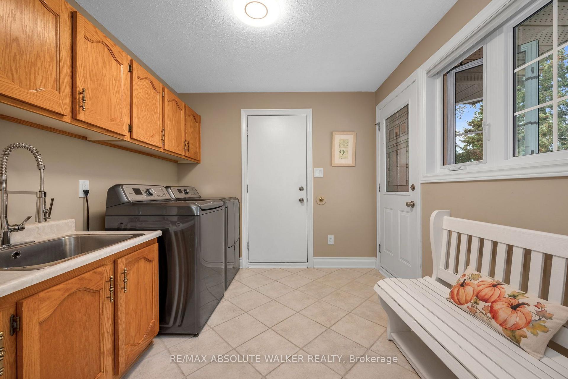 Photo 19 of 7040 Shadow Ridge Drive, Ottawa, Greely — HOMEH