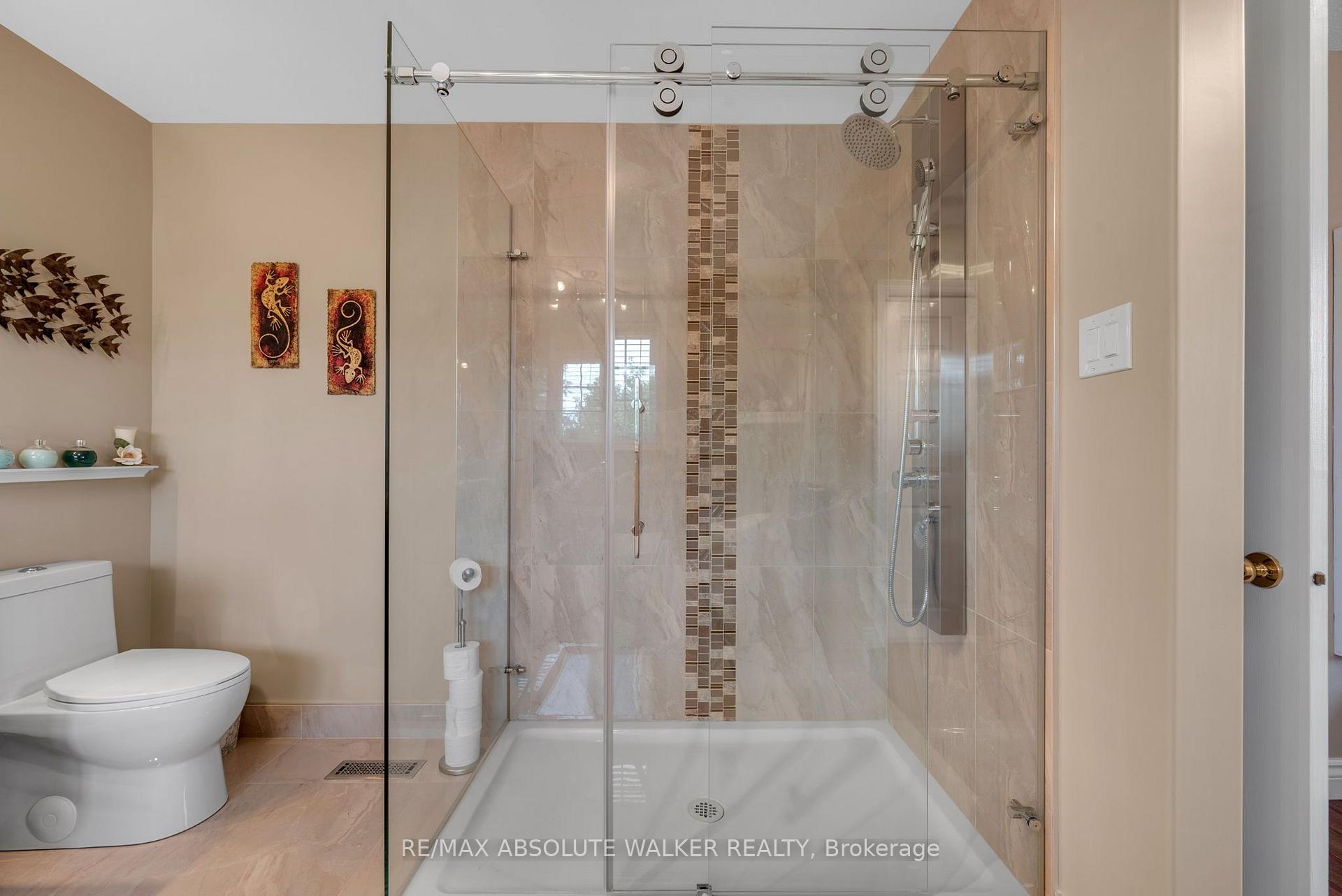 Photo 24 of 7040 Shadow Ridge Drive, Ottawa, Greely — HOMEH