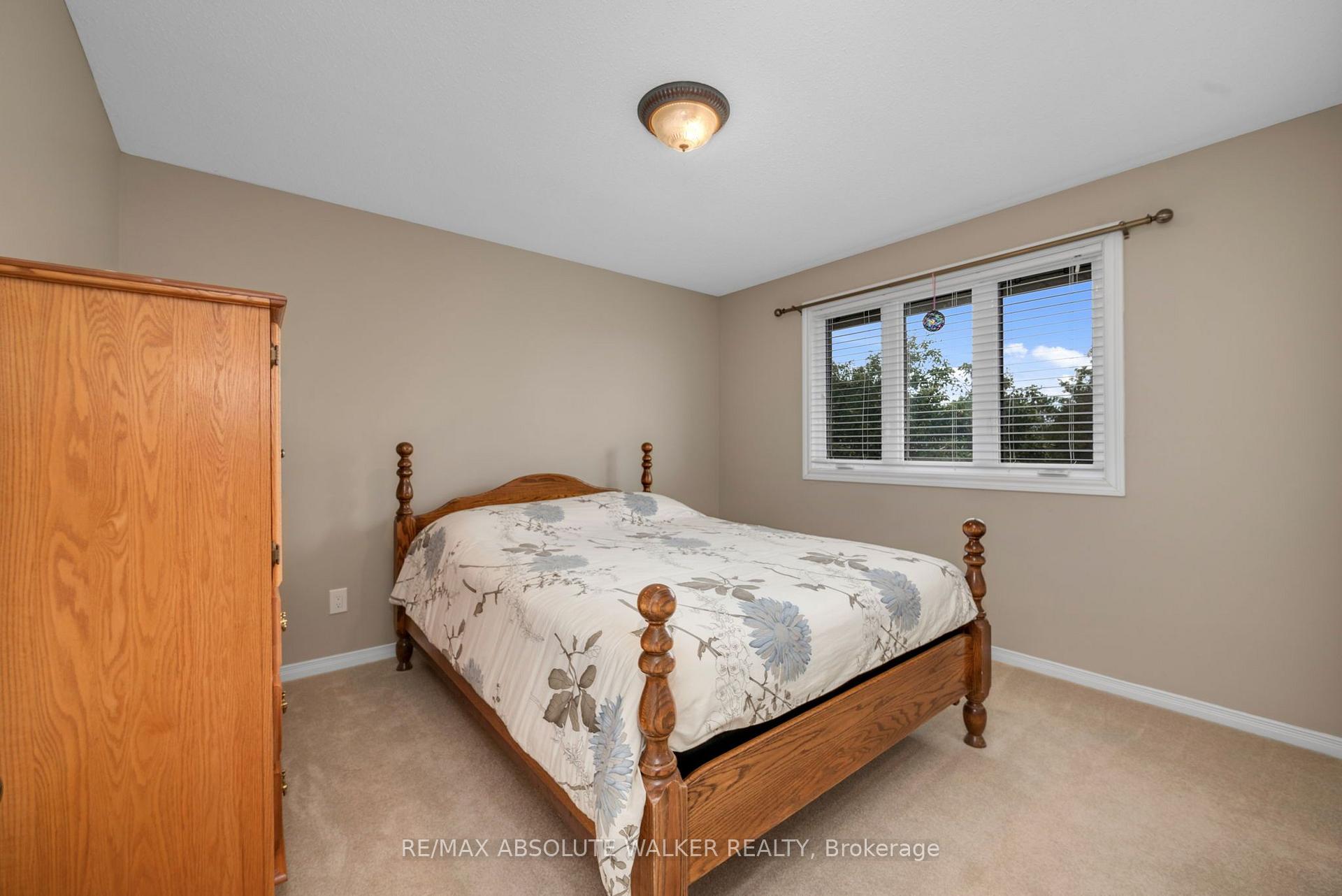 Photo 25 of 7040 Shadow Ridge Drive, Ottawa, Greely — HOMEH