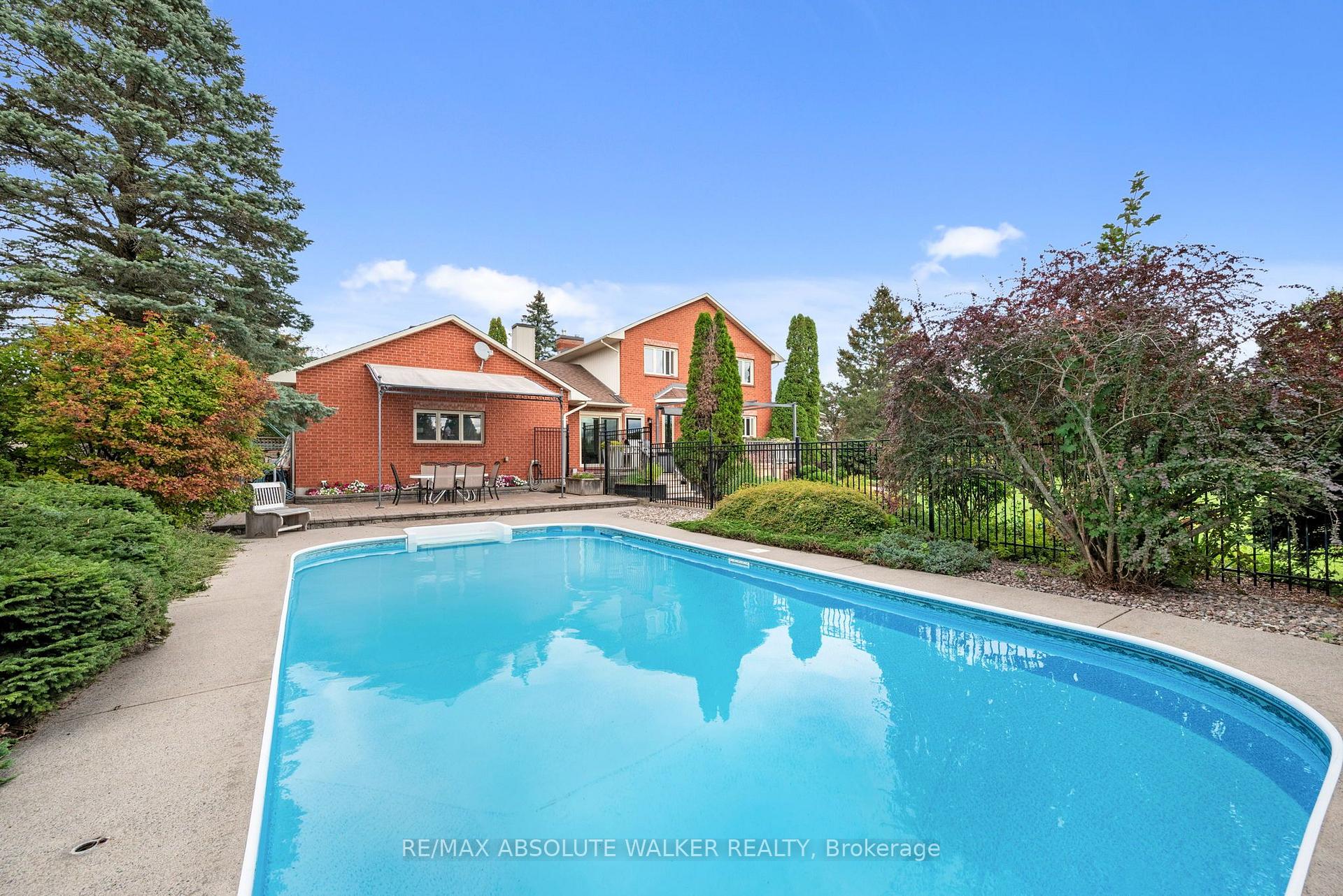 Photo 35 of 7040 Shadow Ridge Drive, Ottawa, Greely — HOMEH