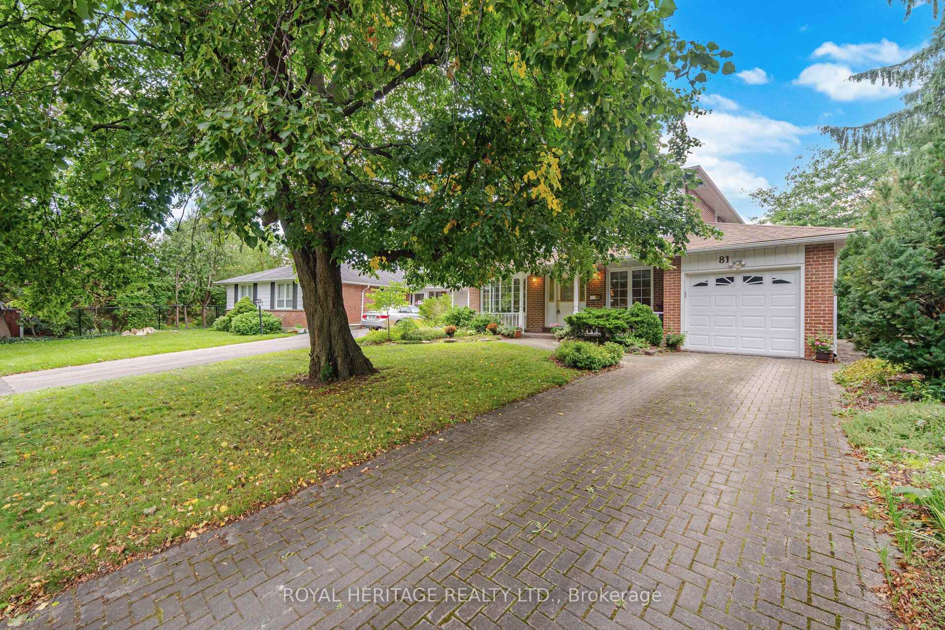 Photo 5 of 81 Tidefall Drive, Scarborough, L'Amoreaux — HOMEH